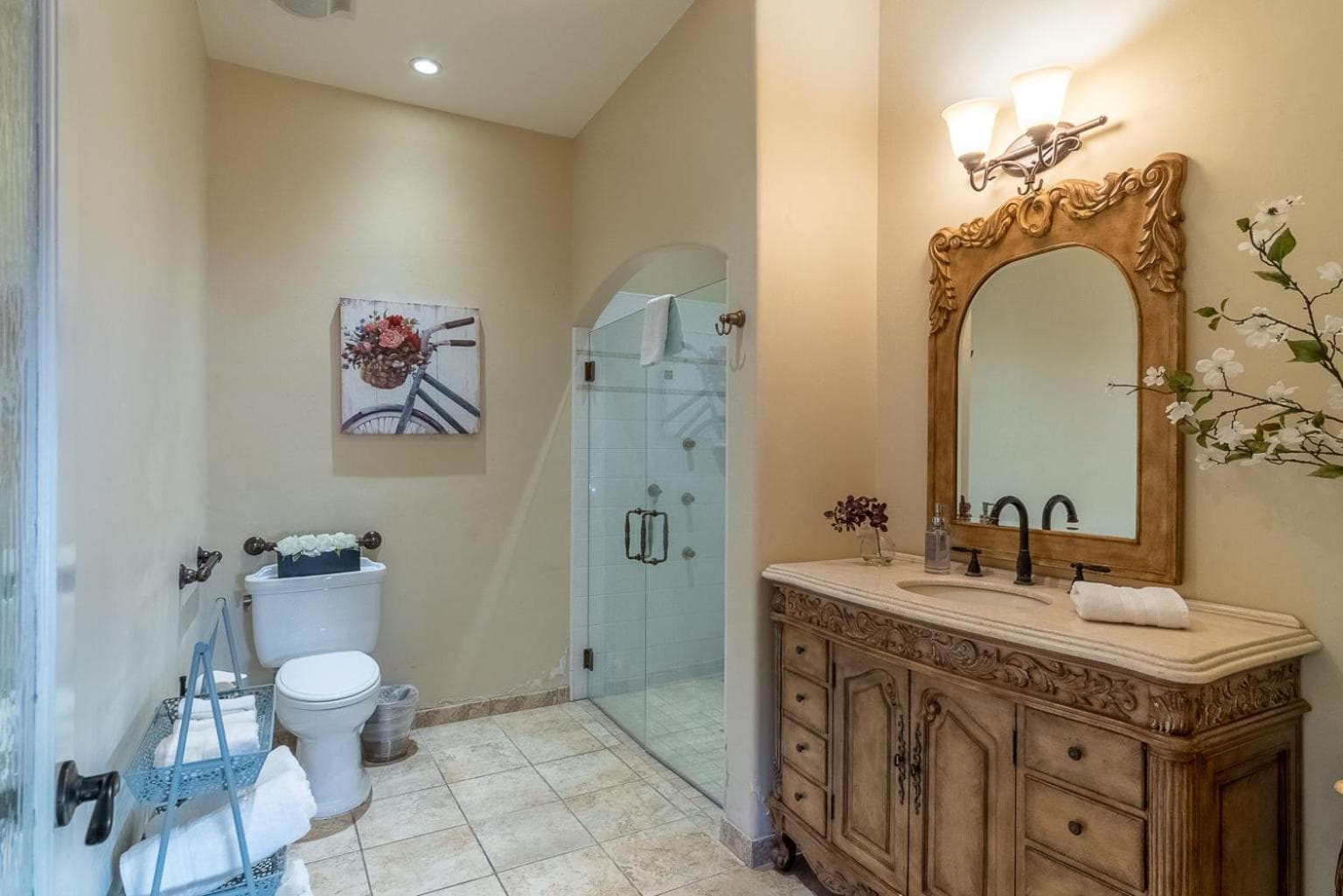 Chateau Coralini gallery photo in Salinas, CA — image 55
