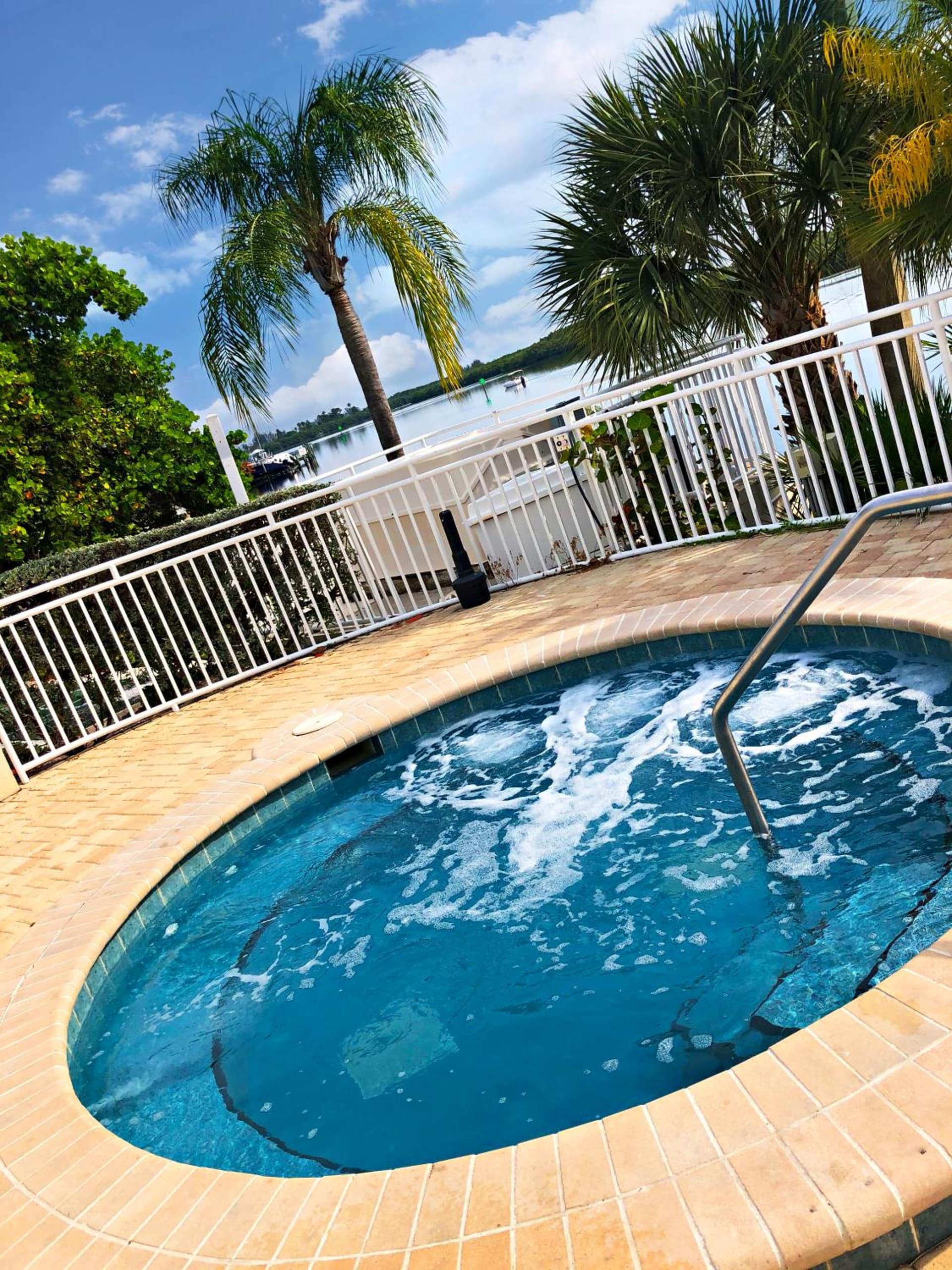 Little Harbor #205 the place to stay interior in Ruskin, FL — gallery photo 2