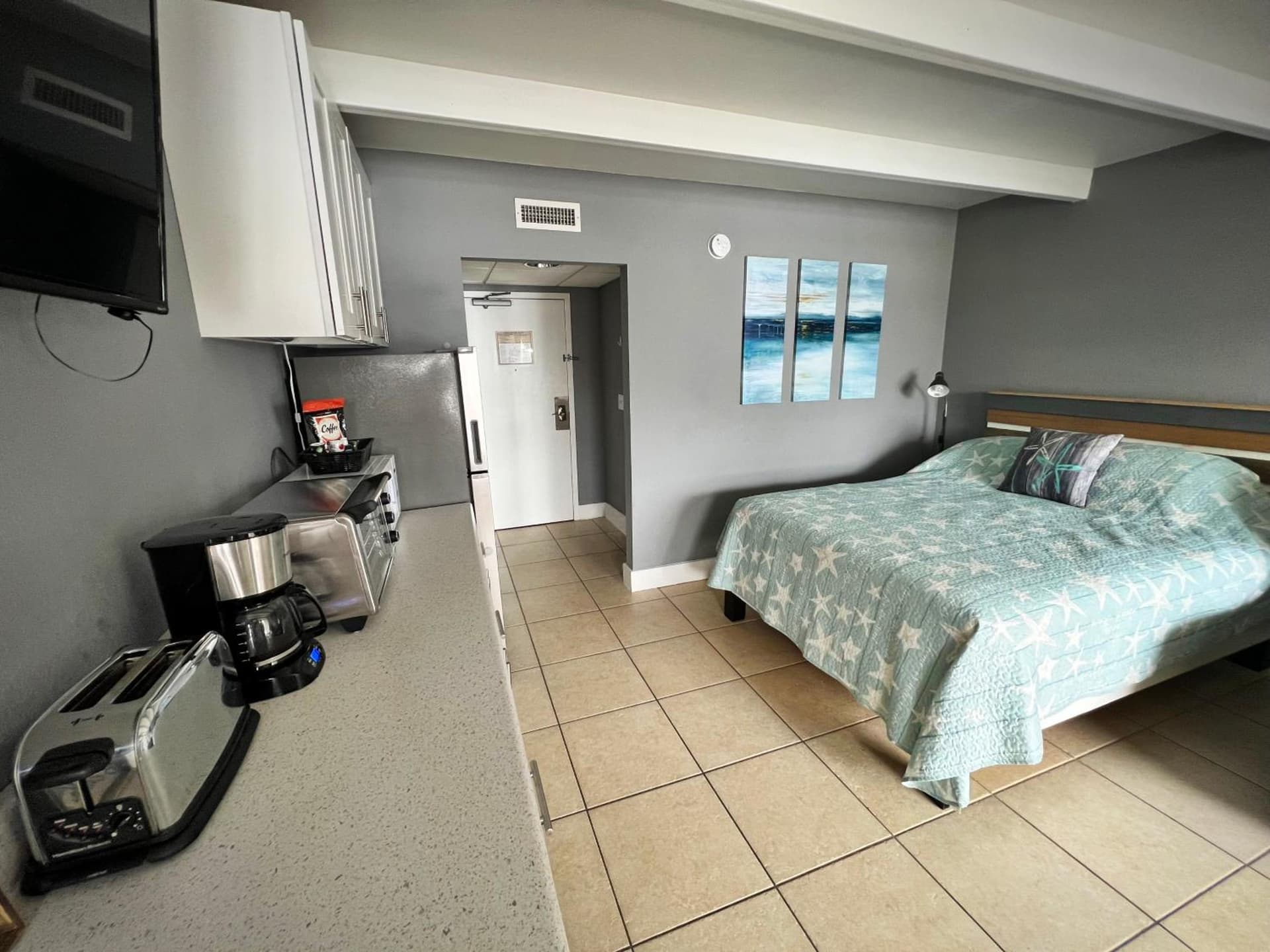 Little Harbor #205 the place to stay property views in Ruskin, FL — gallery photo 3