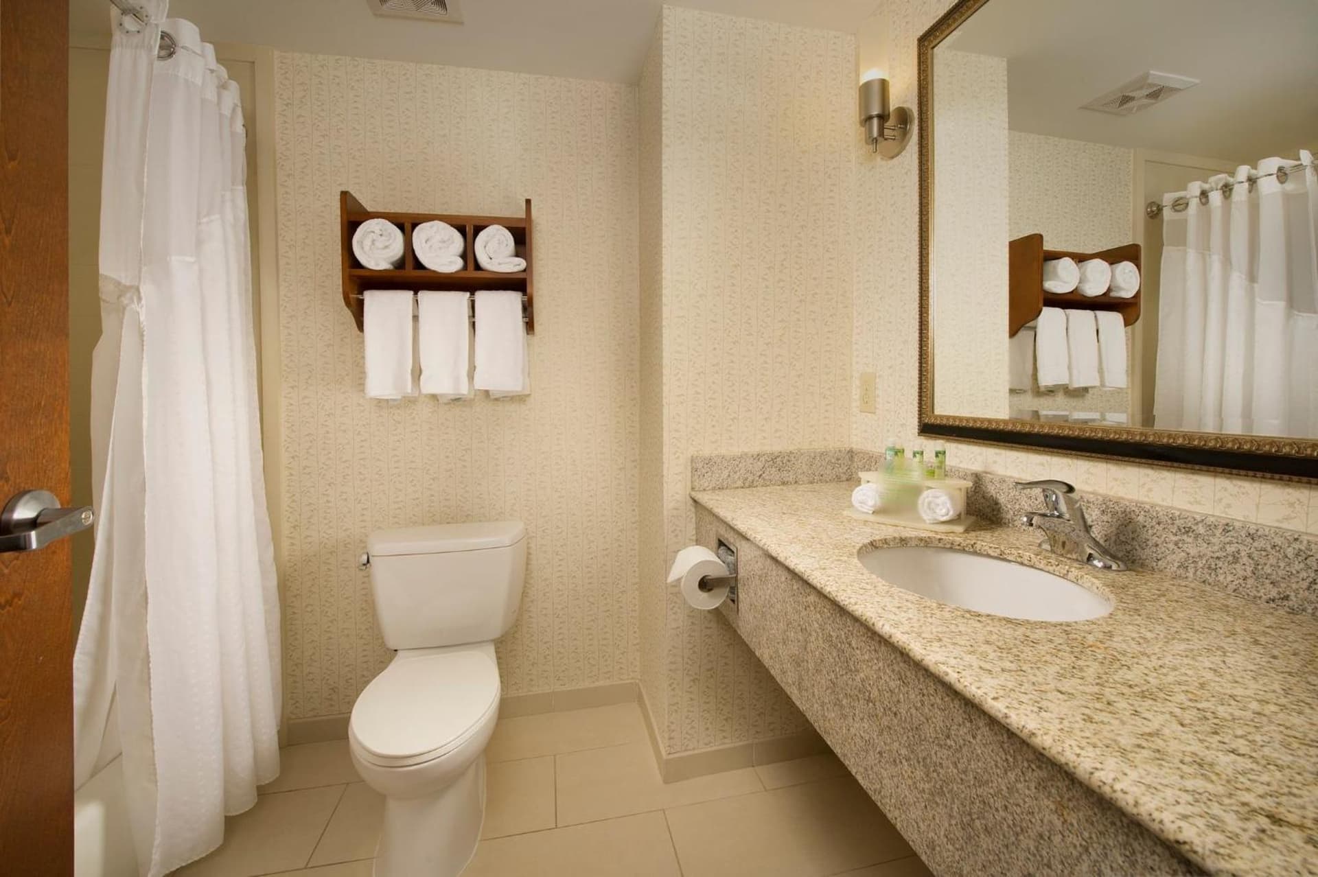 Holiday Inn Express & Suites Columbia - East Elkridge, Jessup an IHG Hotel gallery photo in Elkridge, MD — image 9