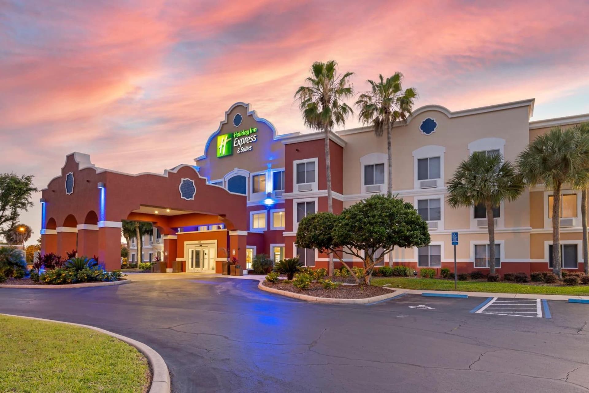 Holiday Inn Express Hotel & Suites - The Villages by IHG gallery photo in The Villages, FL — image 61