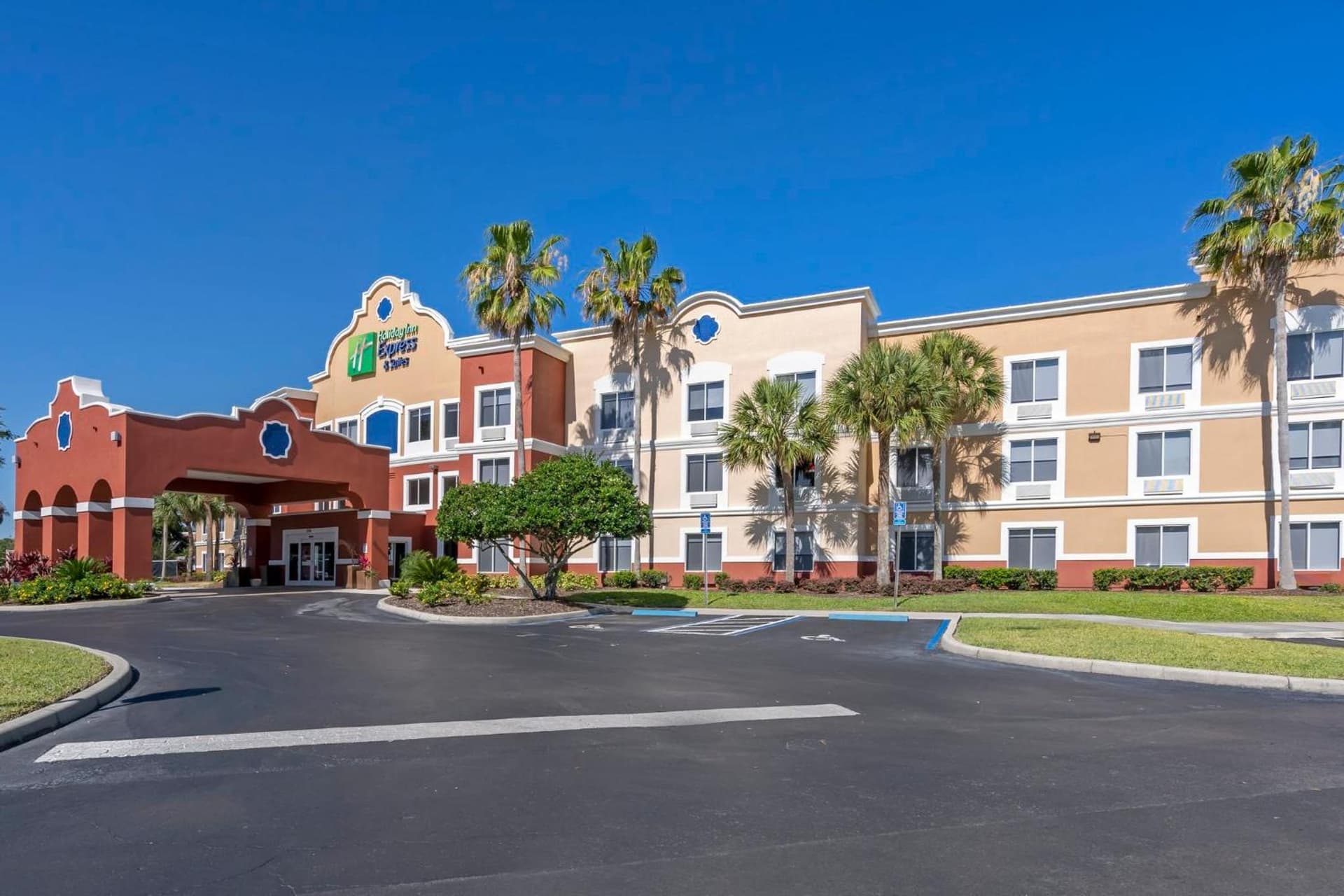 Holiday Inn Express Hotel & Suites - The Villages by IHG gallery photo in The Villages, FL — image 96