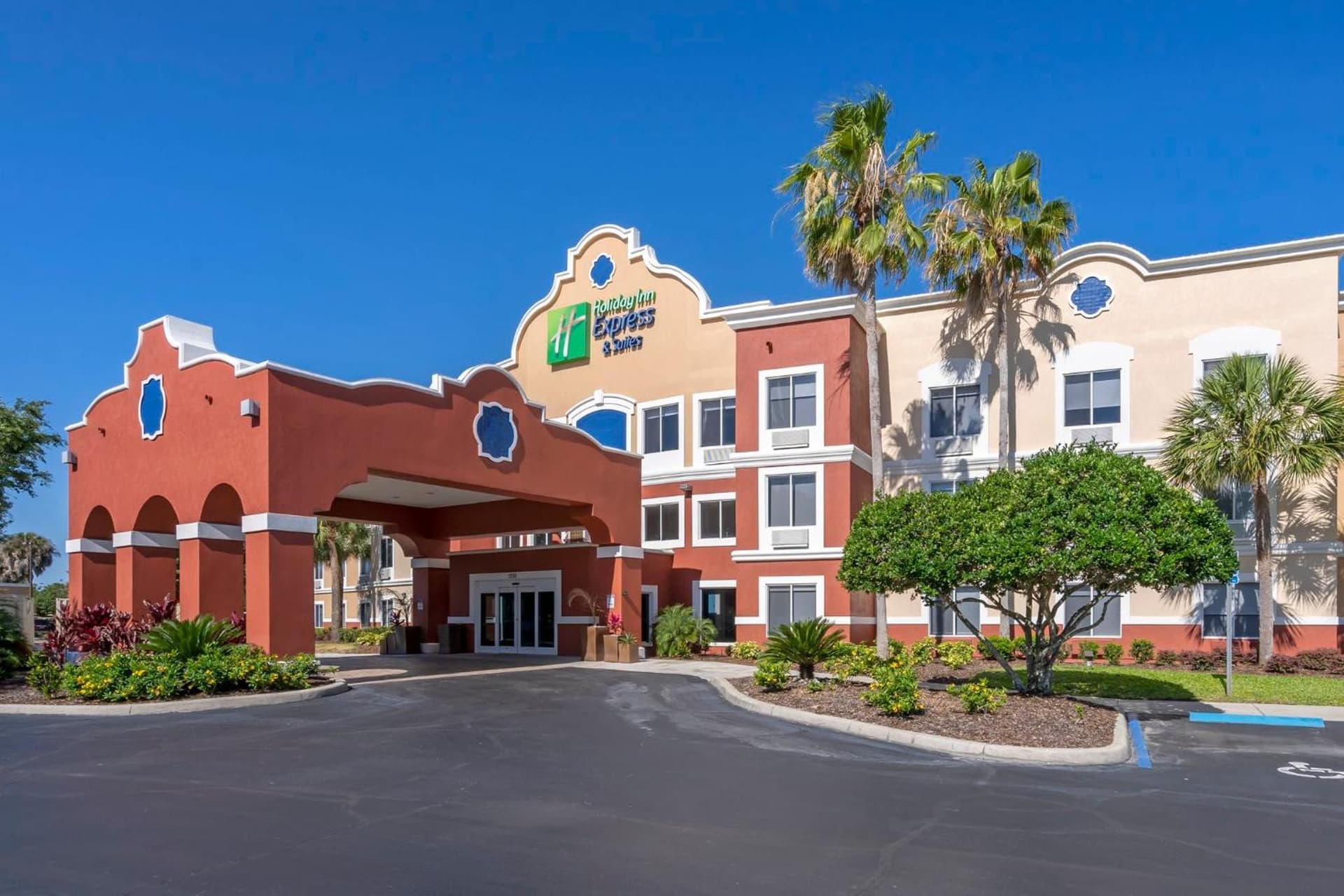 Holiday Inn Express Hotel & Suites - The Villages by IHG featured exterior or lobby in The Villages, FL — similar hotel