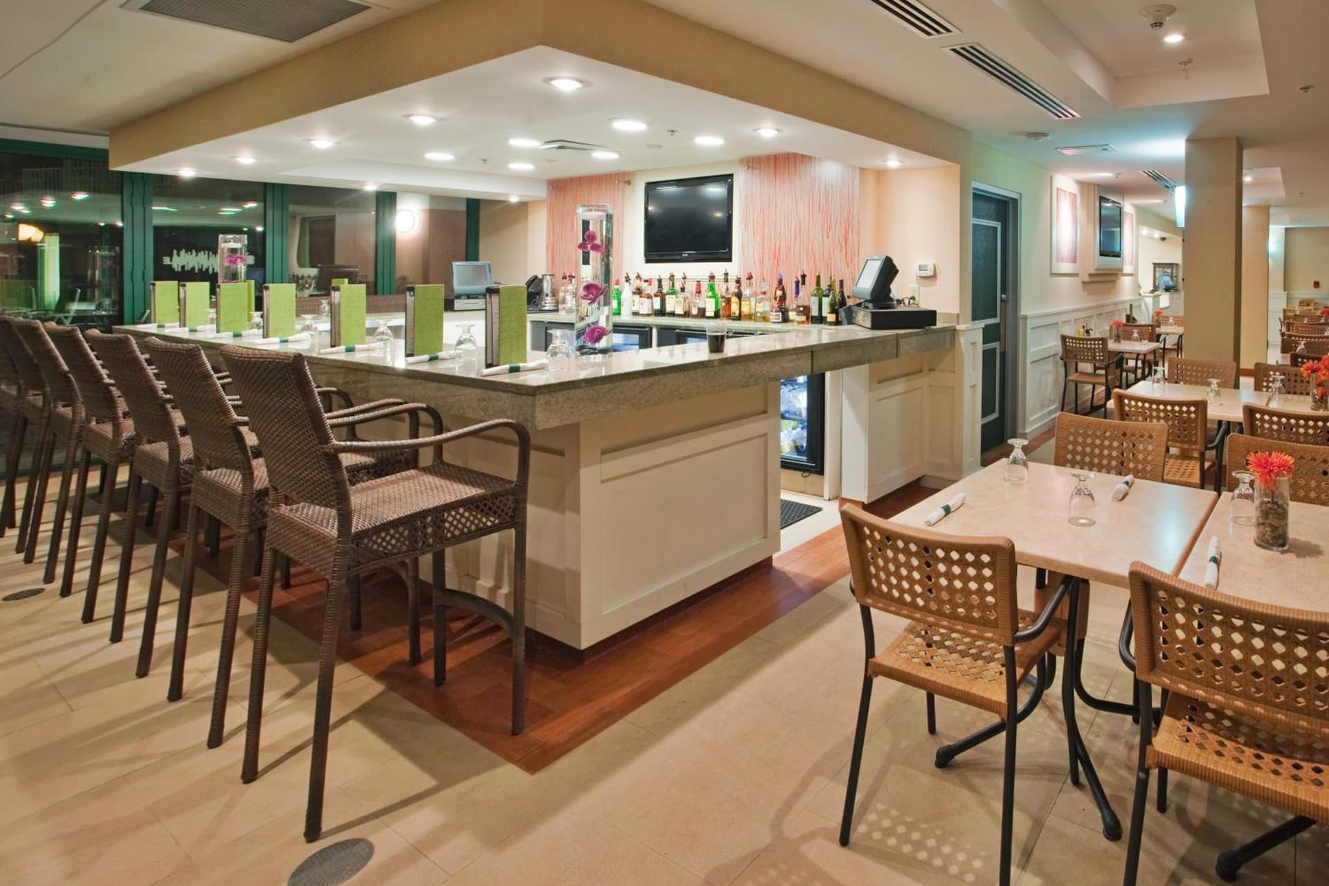 Holiday Inn & Suites Virginia Beach - North Beach by IHG gallery photo in Virginia Beach, VA — image 14