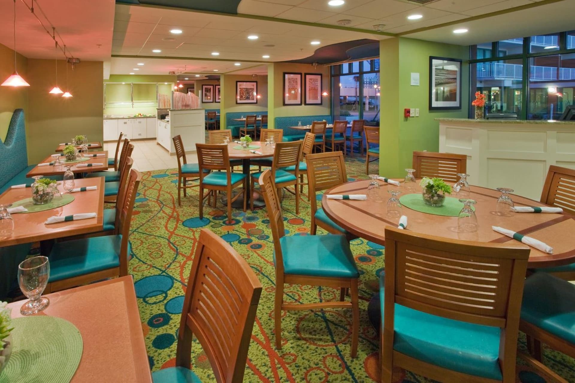 Holiday Inn & Suites Virginia Beach - North Beach by IHG interior in Virginia Beach, VA — gallery photo 2