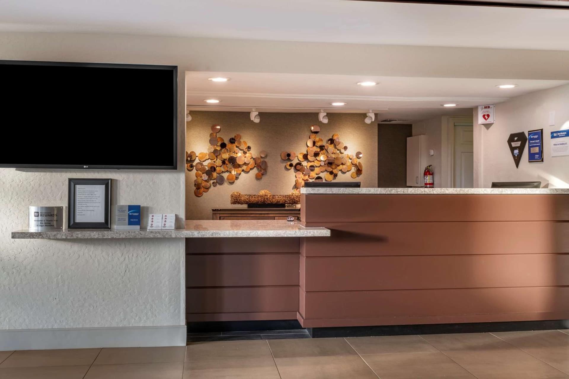 Best Western Plus Hilltop Inn gallery photo in Redding, CA — image 26