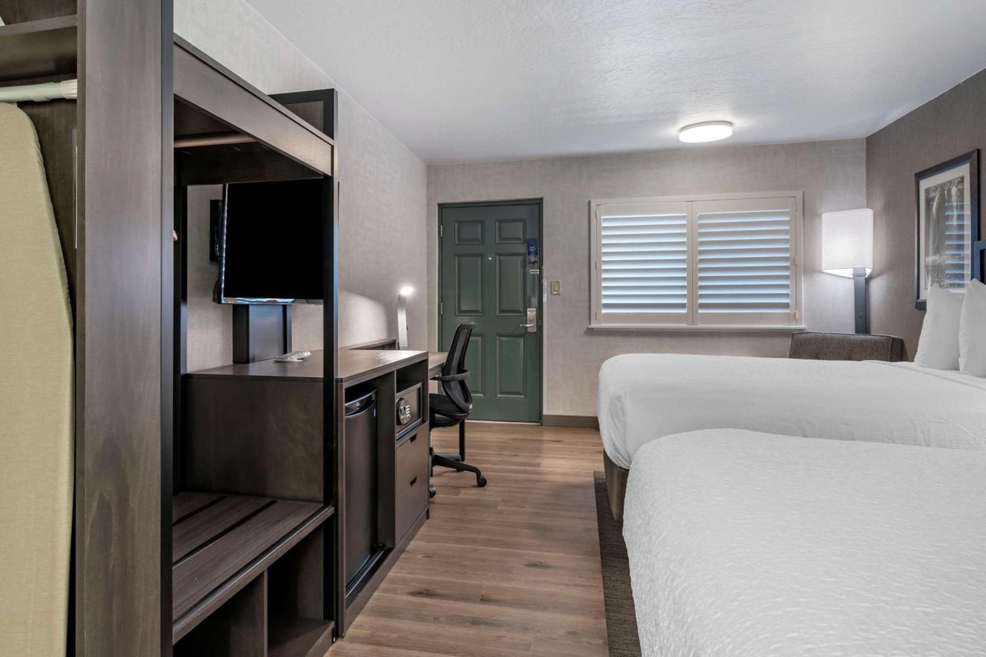 Best Western Plus Hilltop Inn gallery photo in Redding, CA — image 8