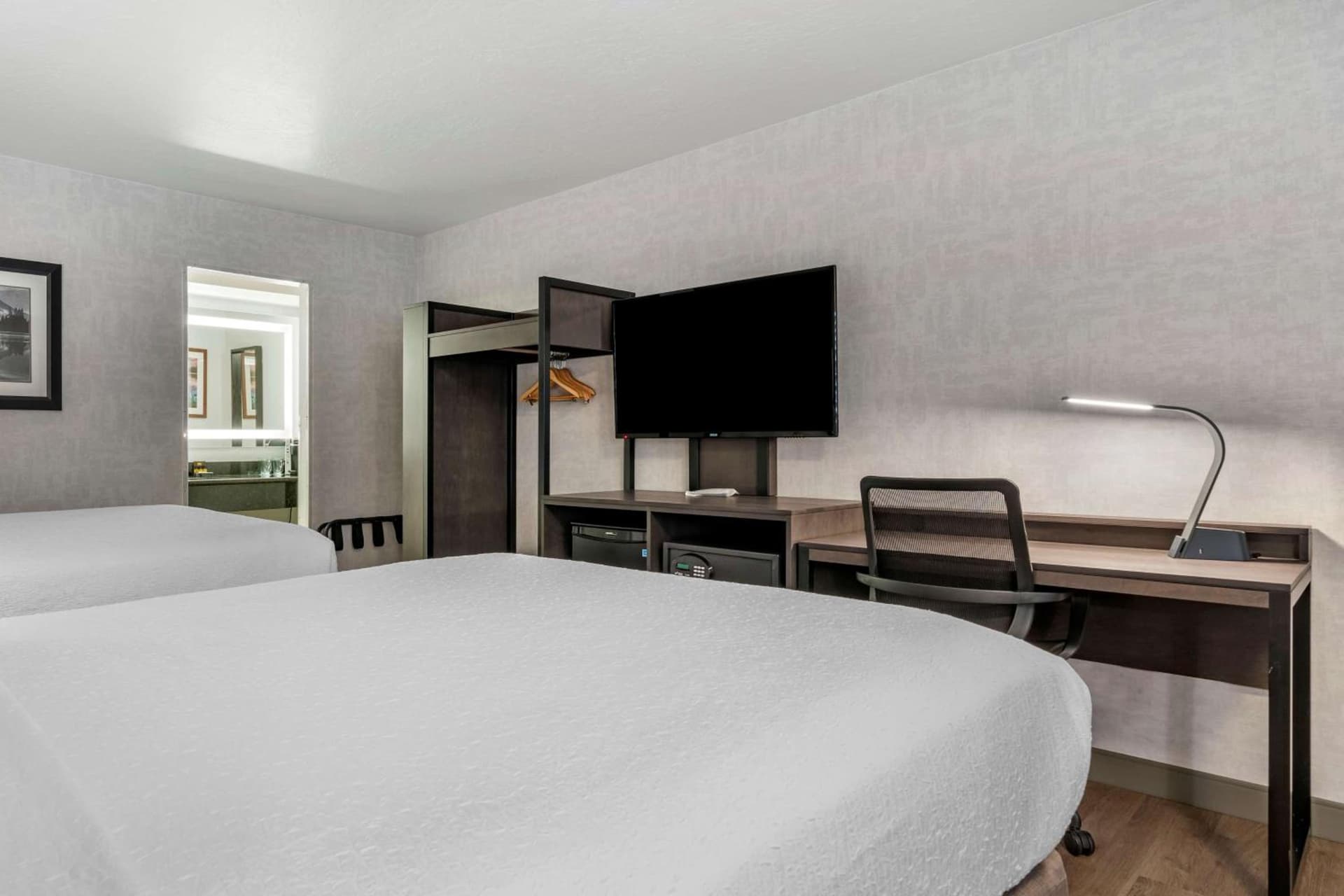 Best Western Plus Hilltop Inn gallery photo in Redding, CA — image 24