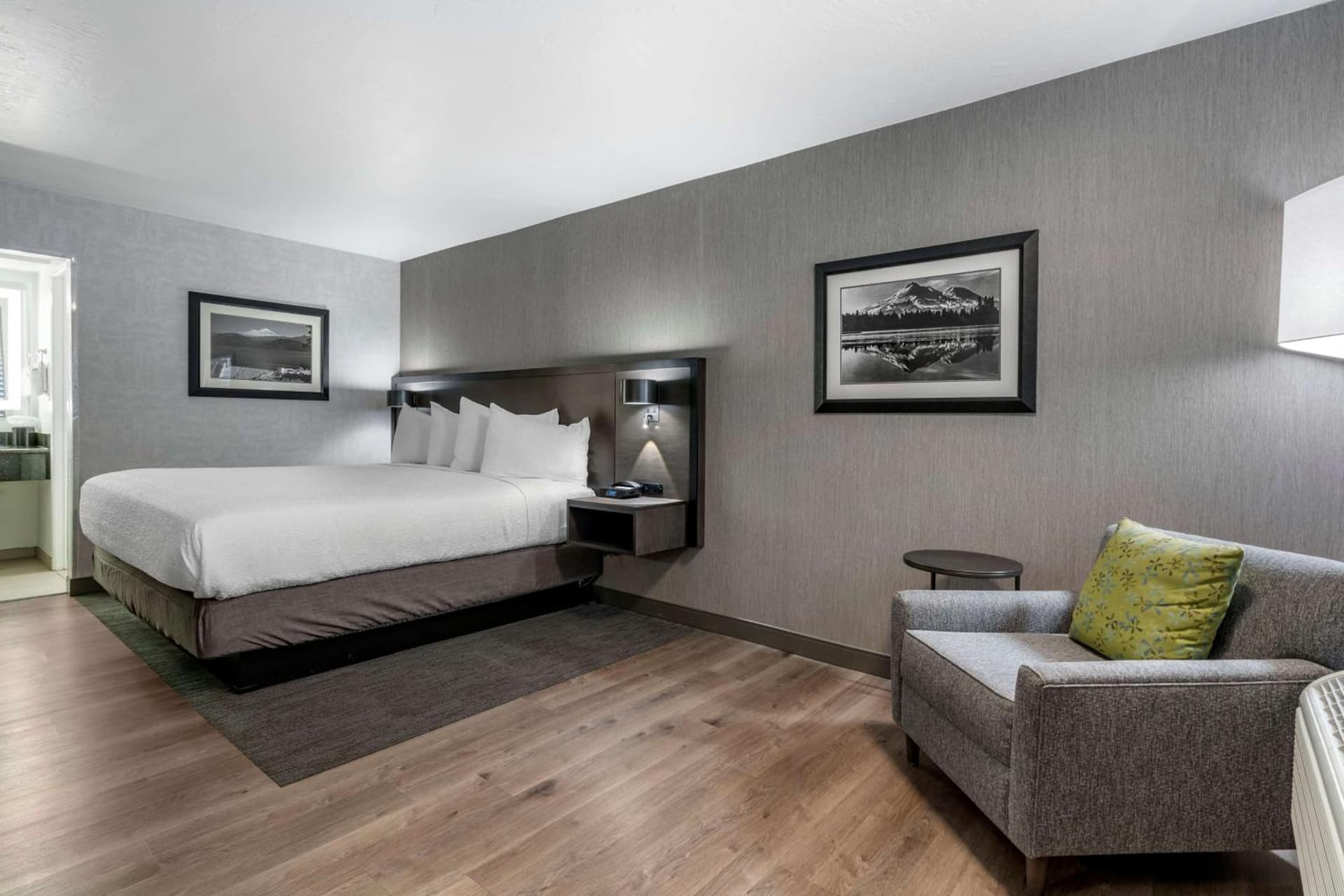 Best Western Plus Hilltop Inn gallery photo in Redding, CA — image 31