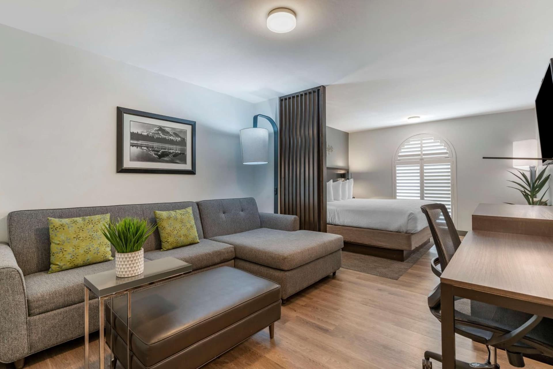 Best Western Plus Hilltop Inn gallery photo in Redding, CA — image 17