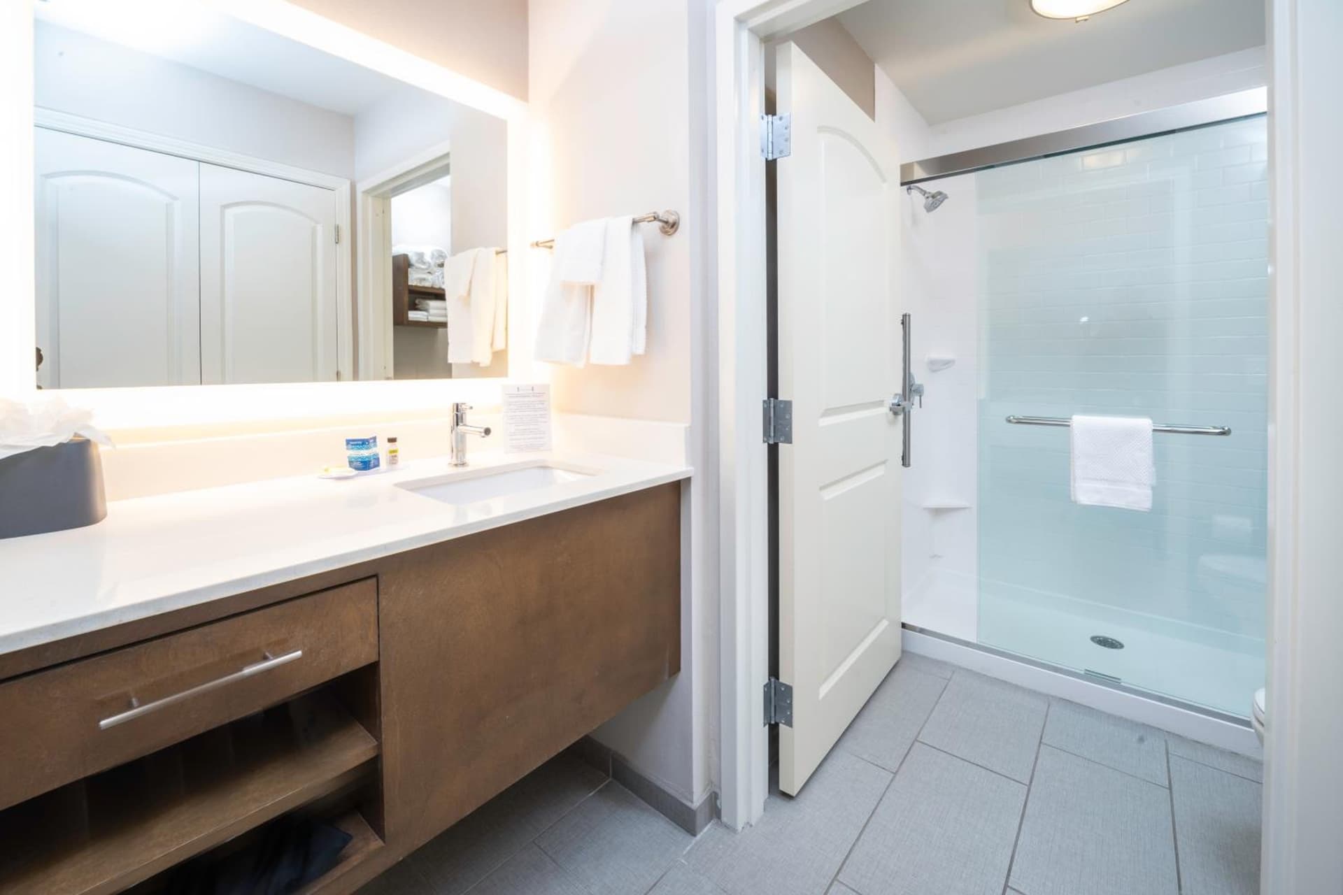 Staybridge Suites - Summerville by IHG interior in Summerville, SC — gallery photo 2