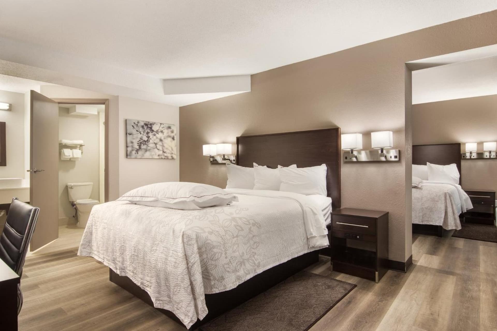 Red Roof Inn PLUS & Suites Erie gallery photo in Erie, PA — image 15