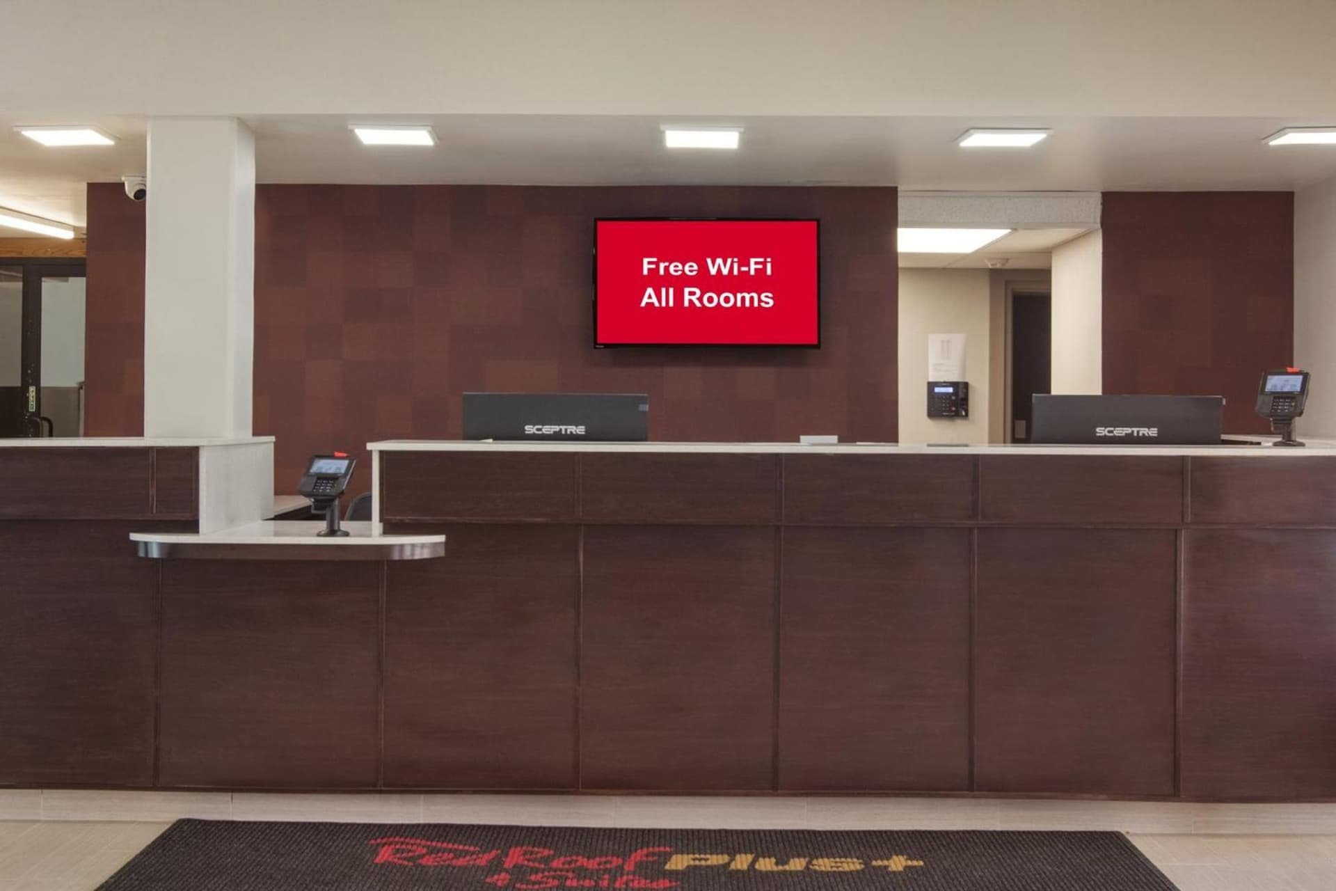 Red Roof Inn PLUS & Suites Erie gallery photo in Erie, PA — image 16