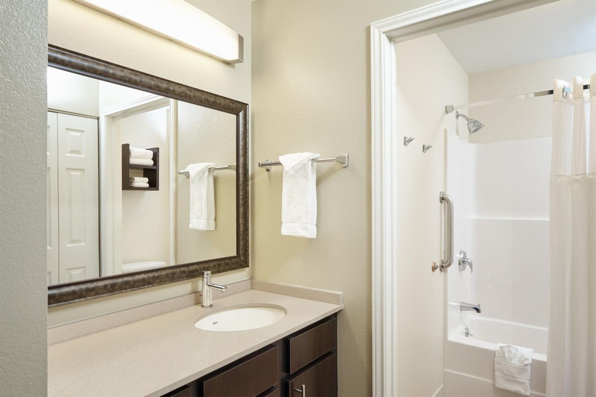 Staybridge Suites Lincolnshire by IHG gallery photo in Lincolnshire, IL — image 42