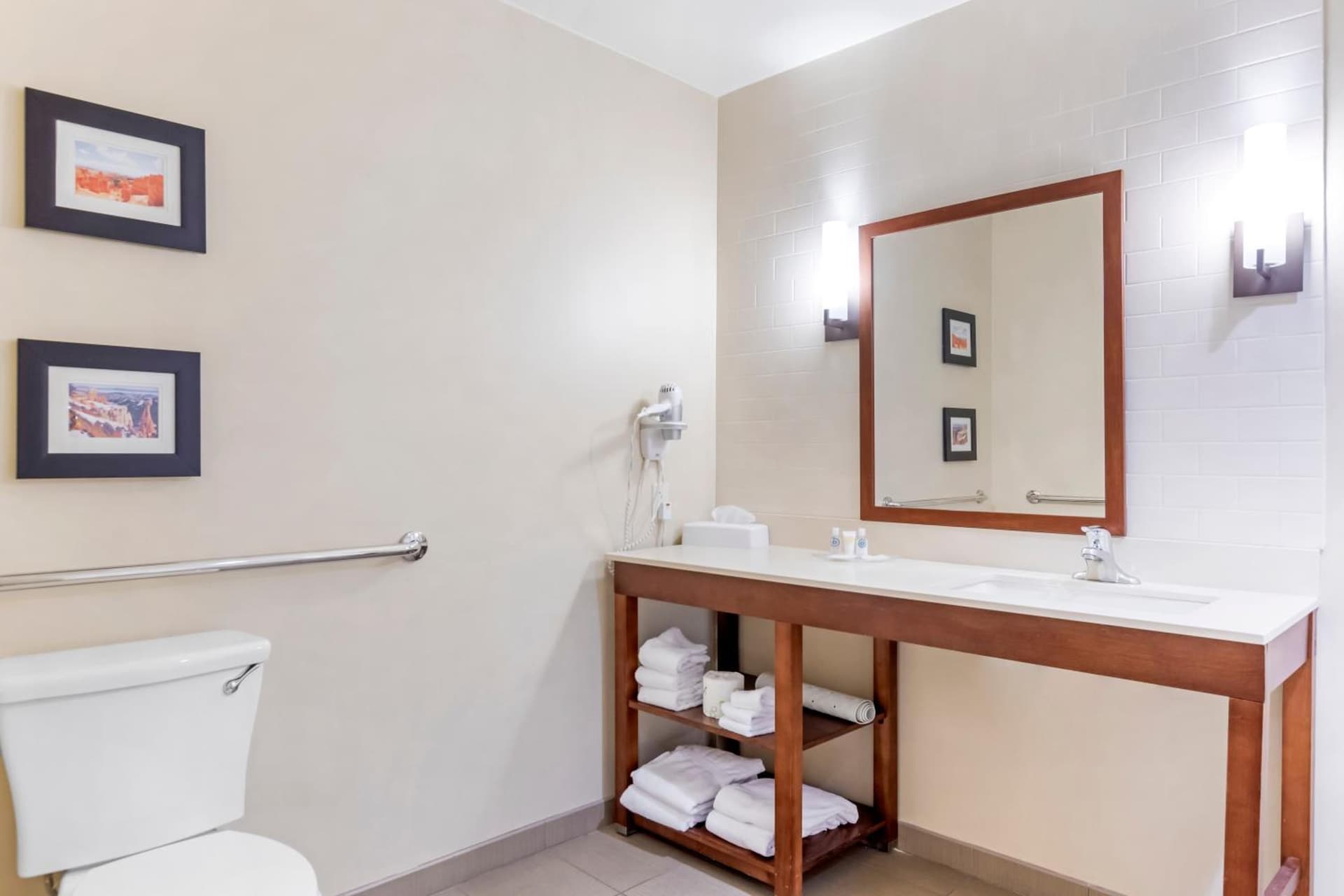 Comfort Suites St George - University Area gallery photo in St. George, UT — image 13