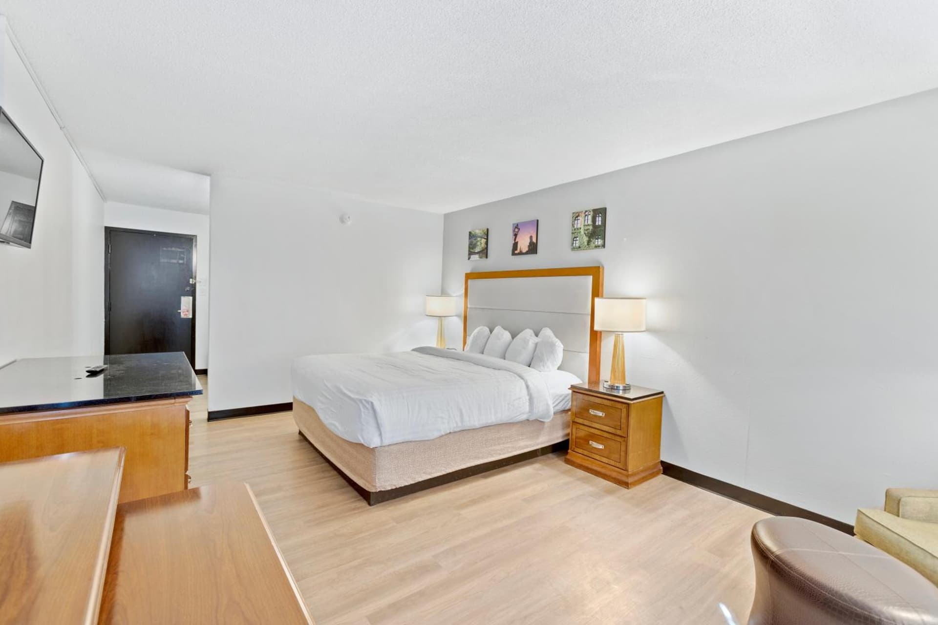 Days Inn by Wyndham Erie gallery photo in Erie, PA — image 42