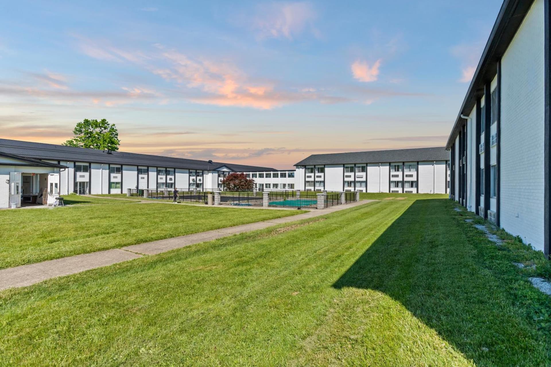 Days Inn by Wyndham Erie gallery photo in Erie, PA — image 37