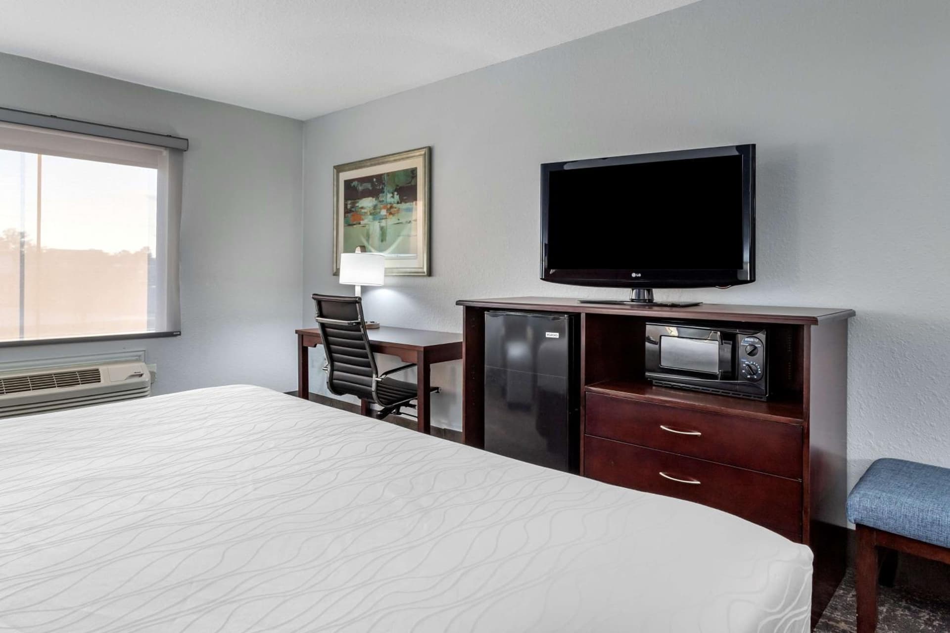 Best Western Plus Orange County gallery photo in Vidor, TX — image 11
