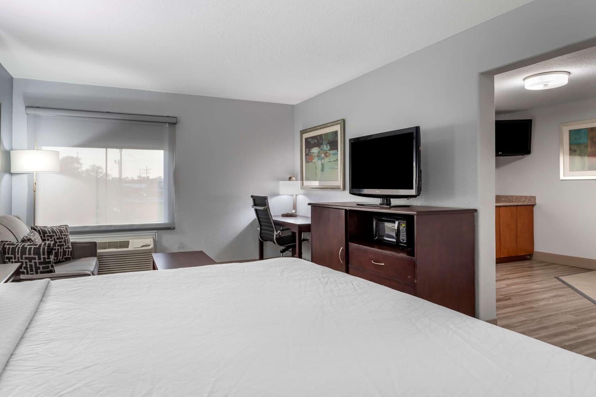 Best Western Plus Orange County gallery photo in Vidor, TX — image 25