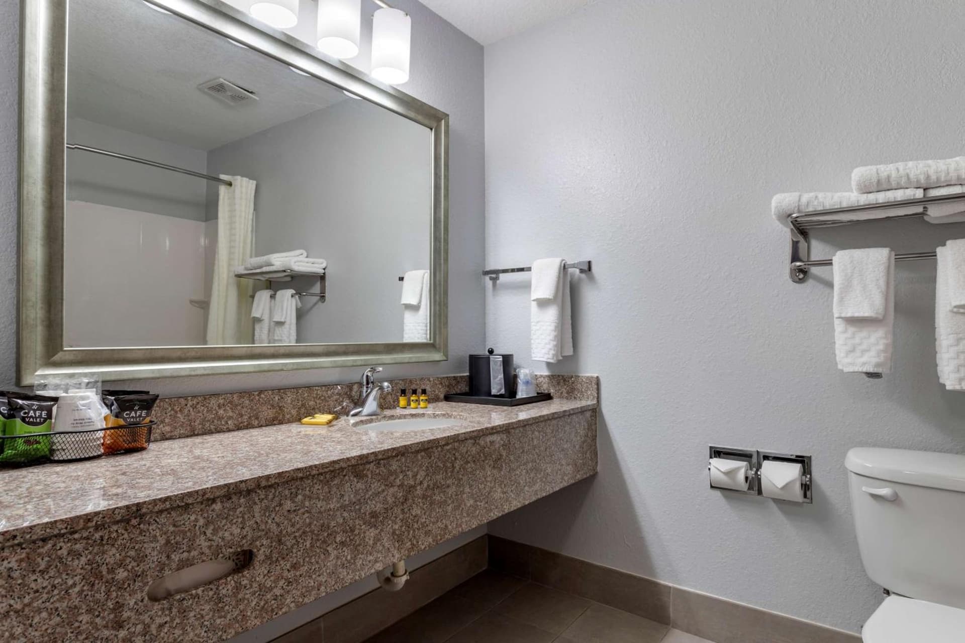 Best Western Plus Orange County gallery photo in Vidor, TX — image 20