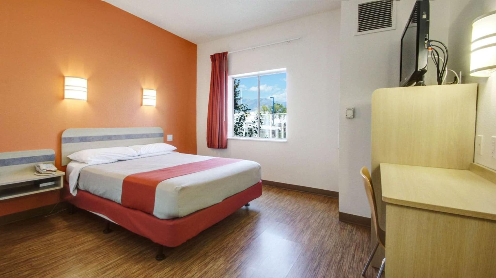 Motel 6 Lehi, UT - Thanksgiving Point property views in Lehi, UT — gallery photo 3
