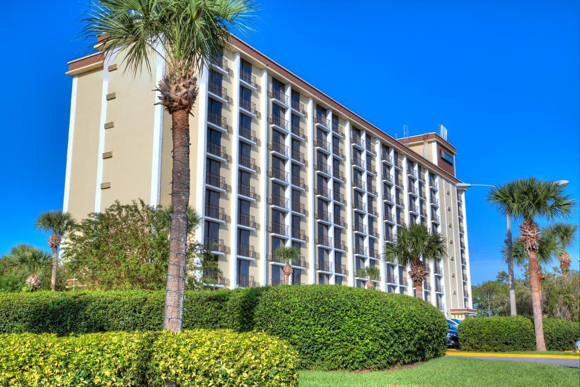 Rosen Inn Closest to Universal property views in Orlando, FL — gallery photo 3