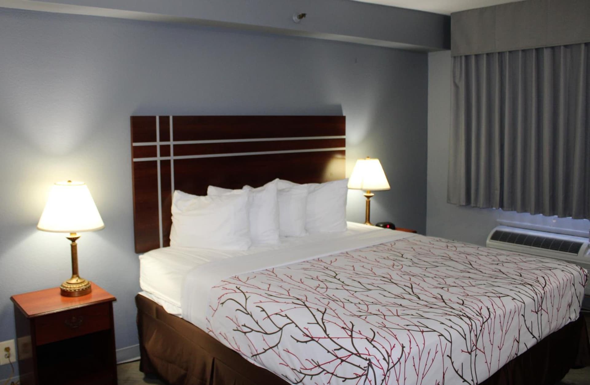 Rancho San Diego Inn & Suites gallery photo in El Cajon, CA — image 18