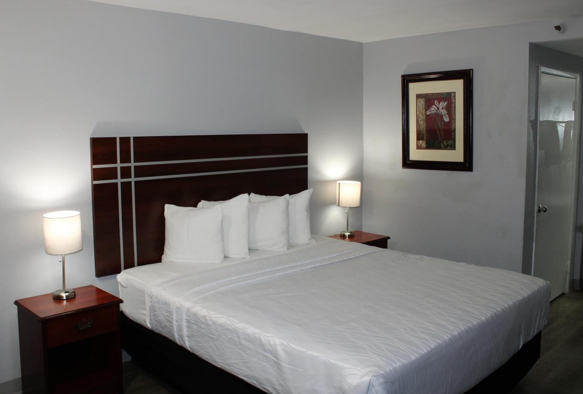Rancho San Diego Inn & Suites interior in El Cajon, CA — gallery photo 2