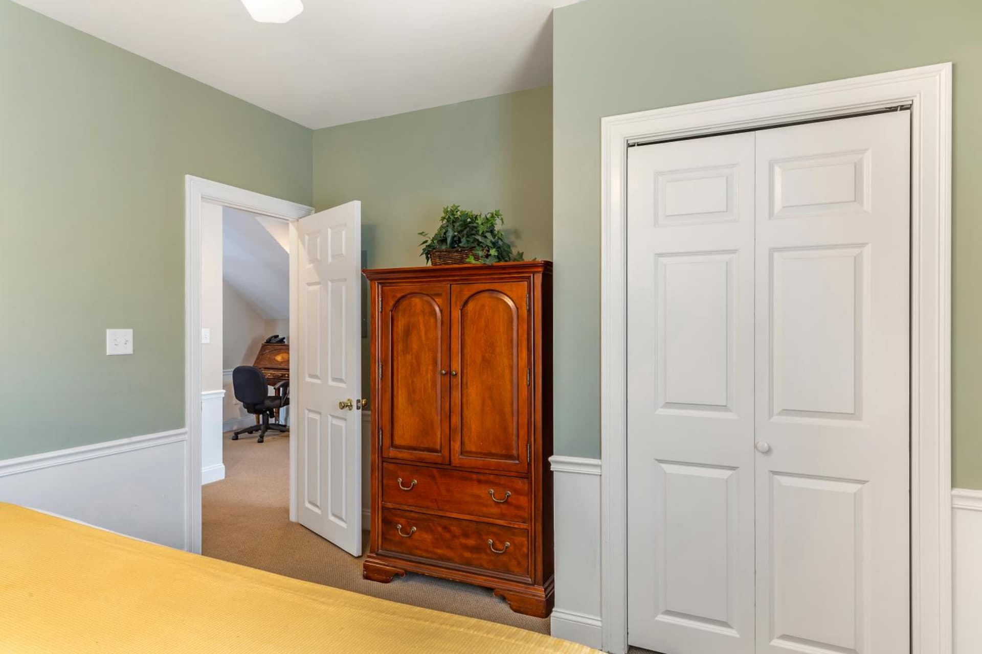 Essex Street Inn & Suites, an Ascend Collection Hotel gallery photo in Newburyport, MA — image 103