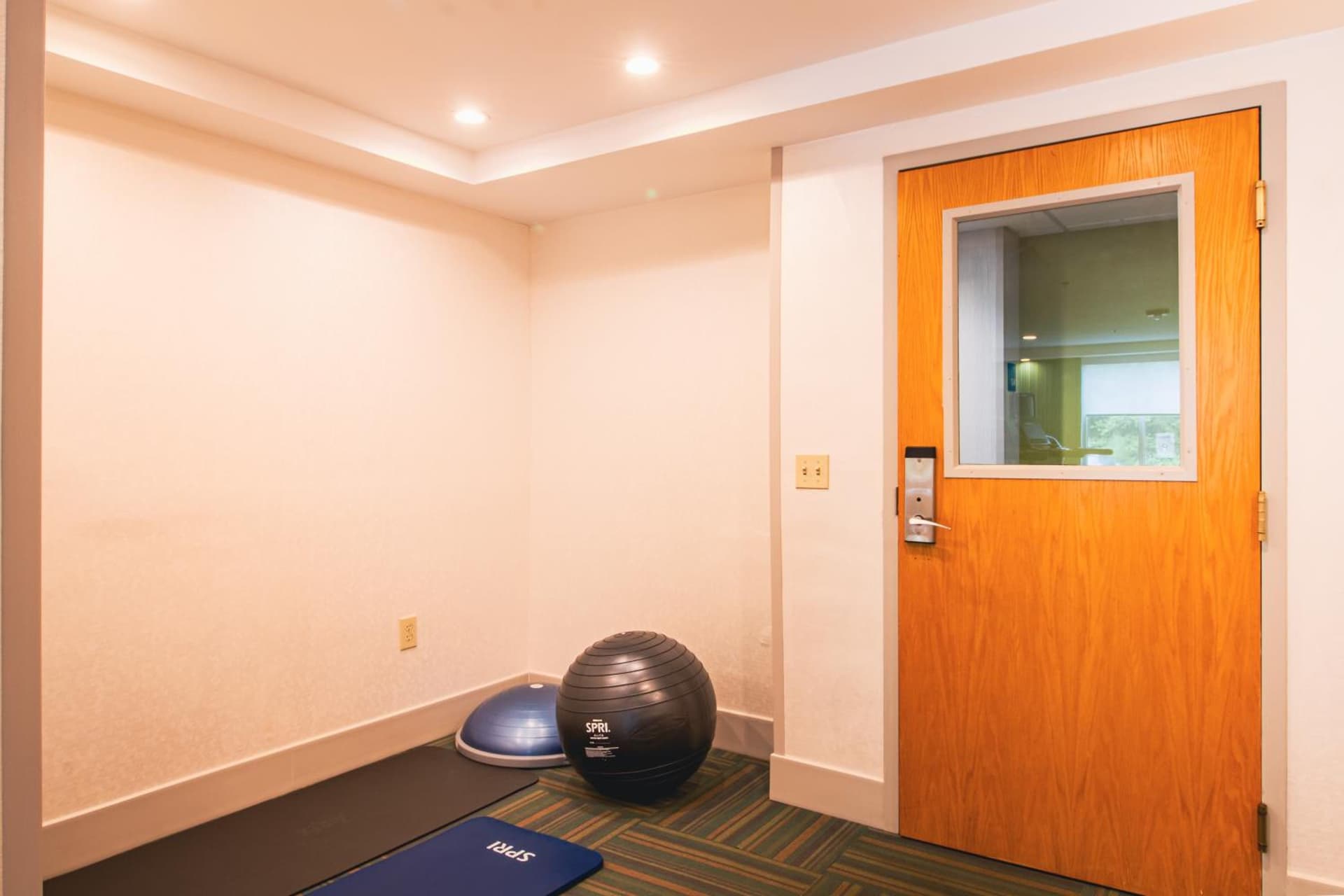 Holiday Inn Express & Suites - Lincoln East - White Mountains by IHG gallery photo in Lincoln — image 18