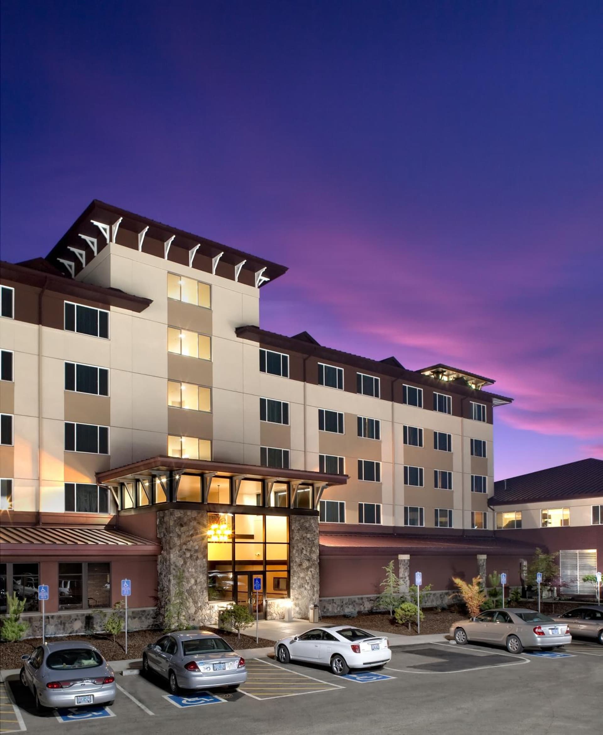 Seven Feathers Casino Resort — hotel in Canyonville, Oregon
