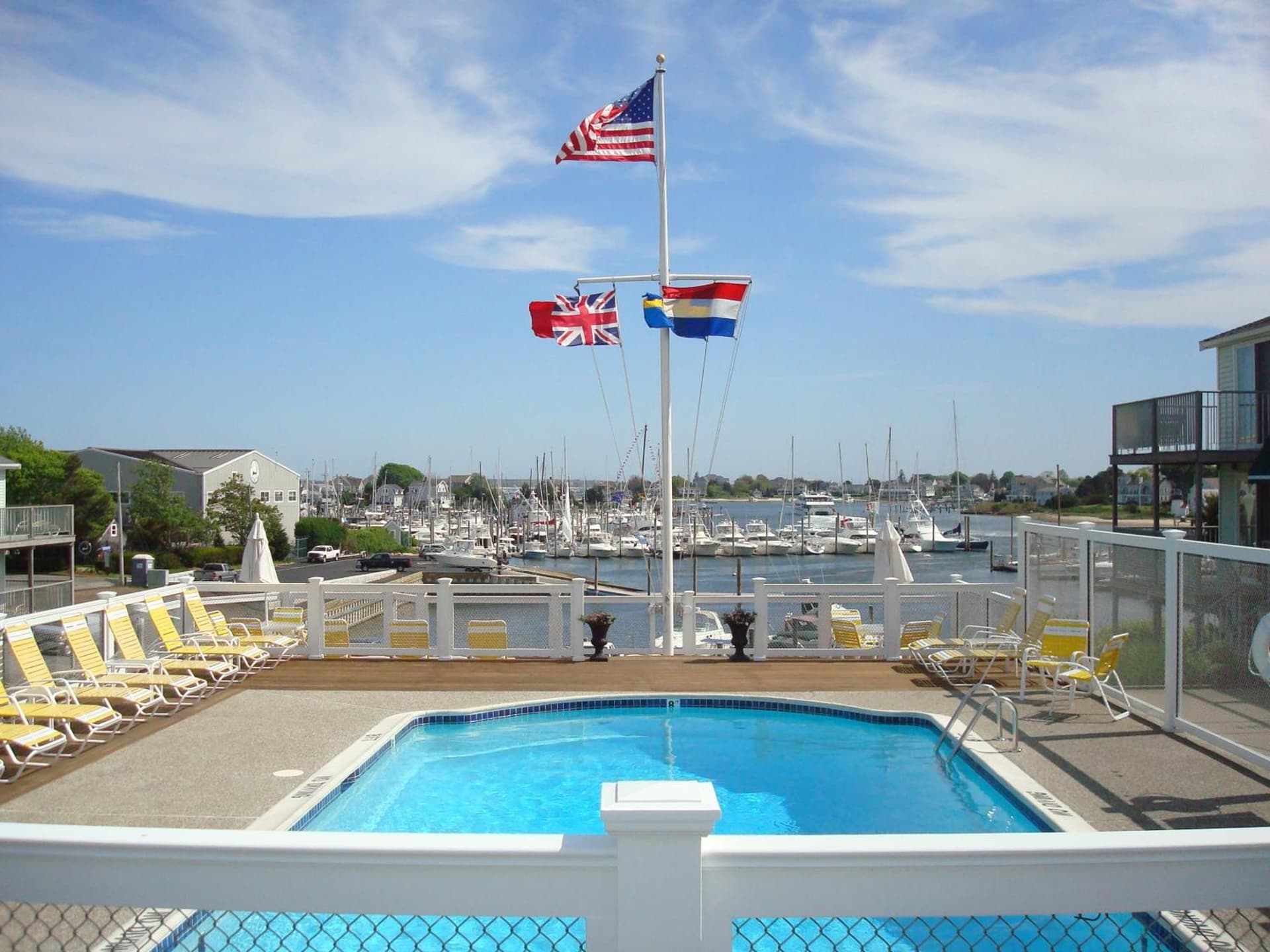 Anchor In Distinctive Waterfront Lodging gallery photo in Hyannis — image 9