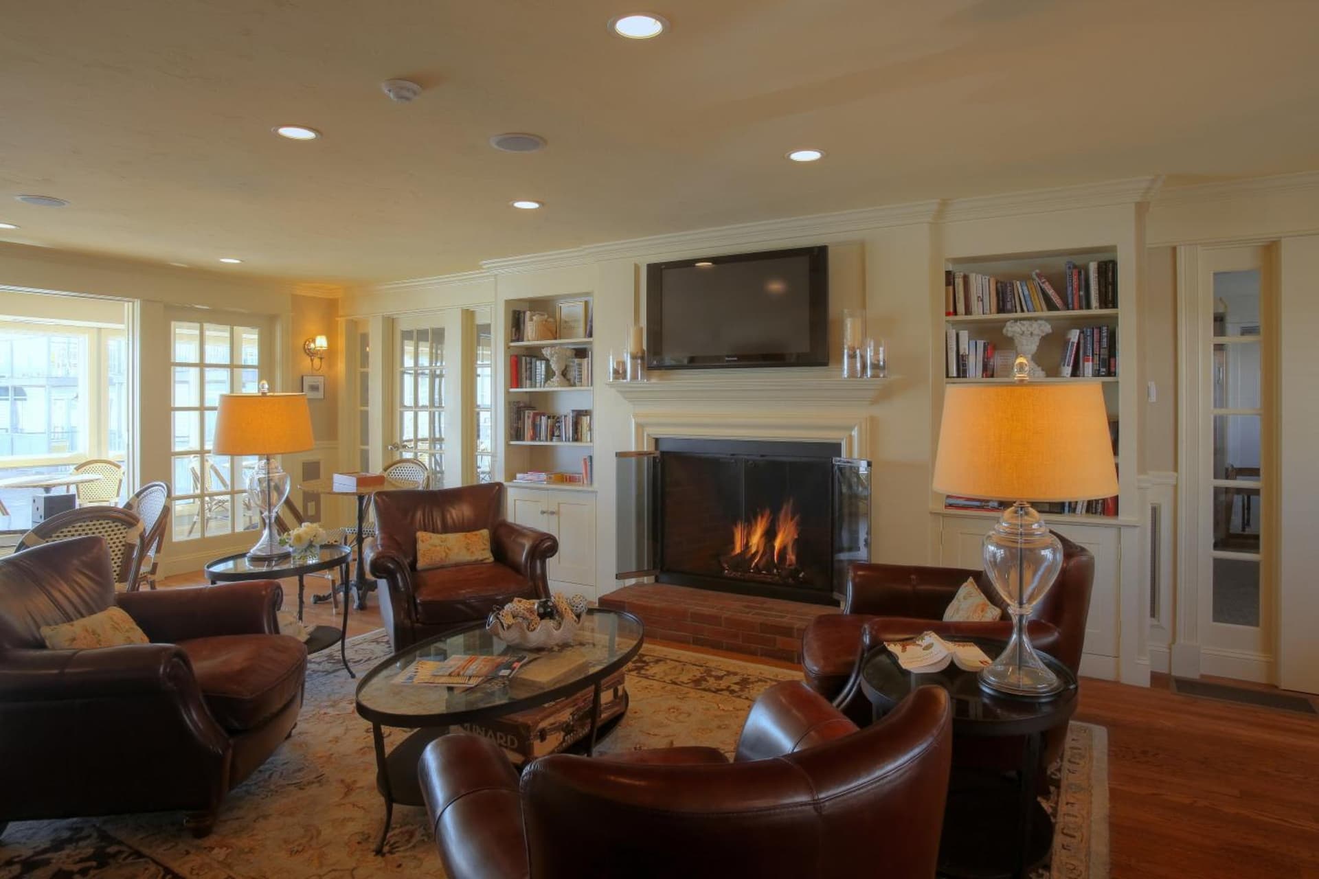 Anchor In Distinctive Waterfront Lodging gallery photo in Hyannis — image 82