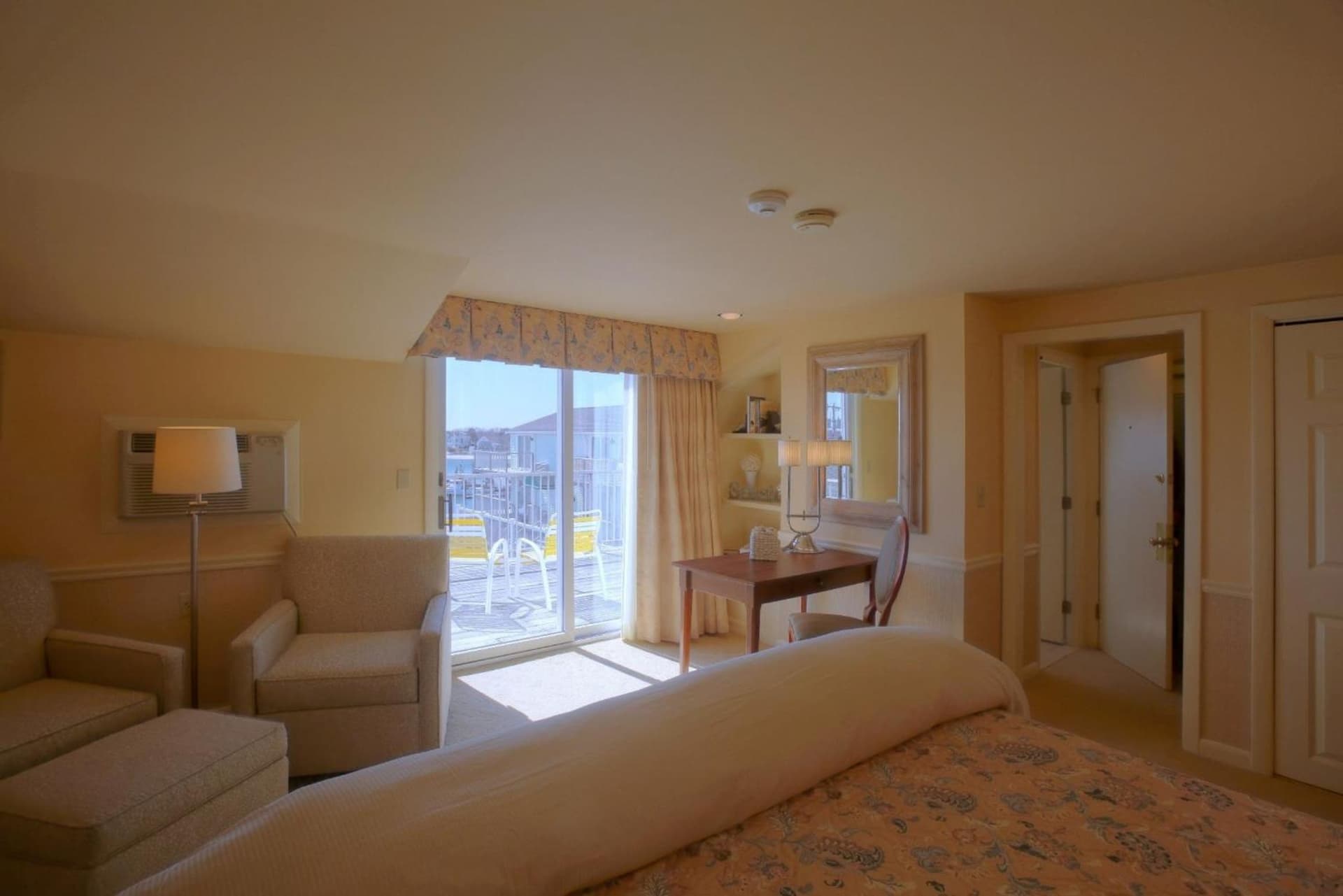 Anchor In Distinctive Waterfront Lodging gallery photo in Hyannis — image 30