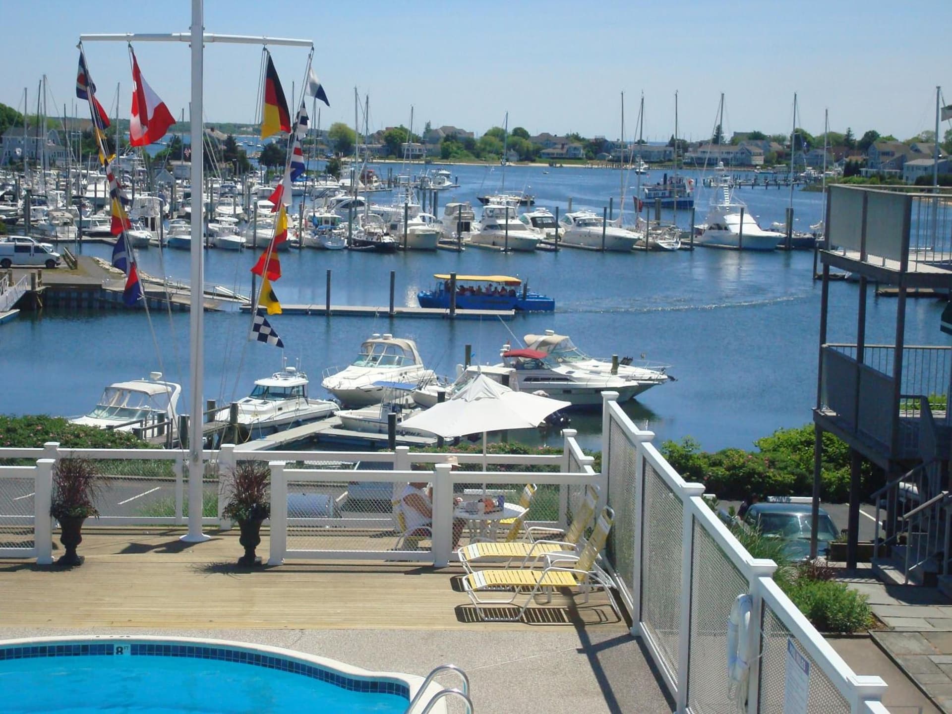 Anchor In Distinctive Waterfront Lodging gallery photo in Hyannis — image 11