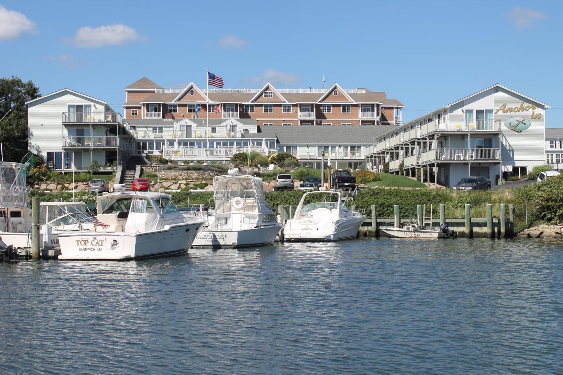 Anchor In Distinctive Waterfront Lodging gallery photo in Hyannis — image 63