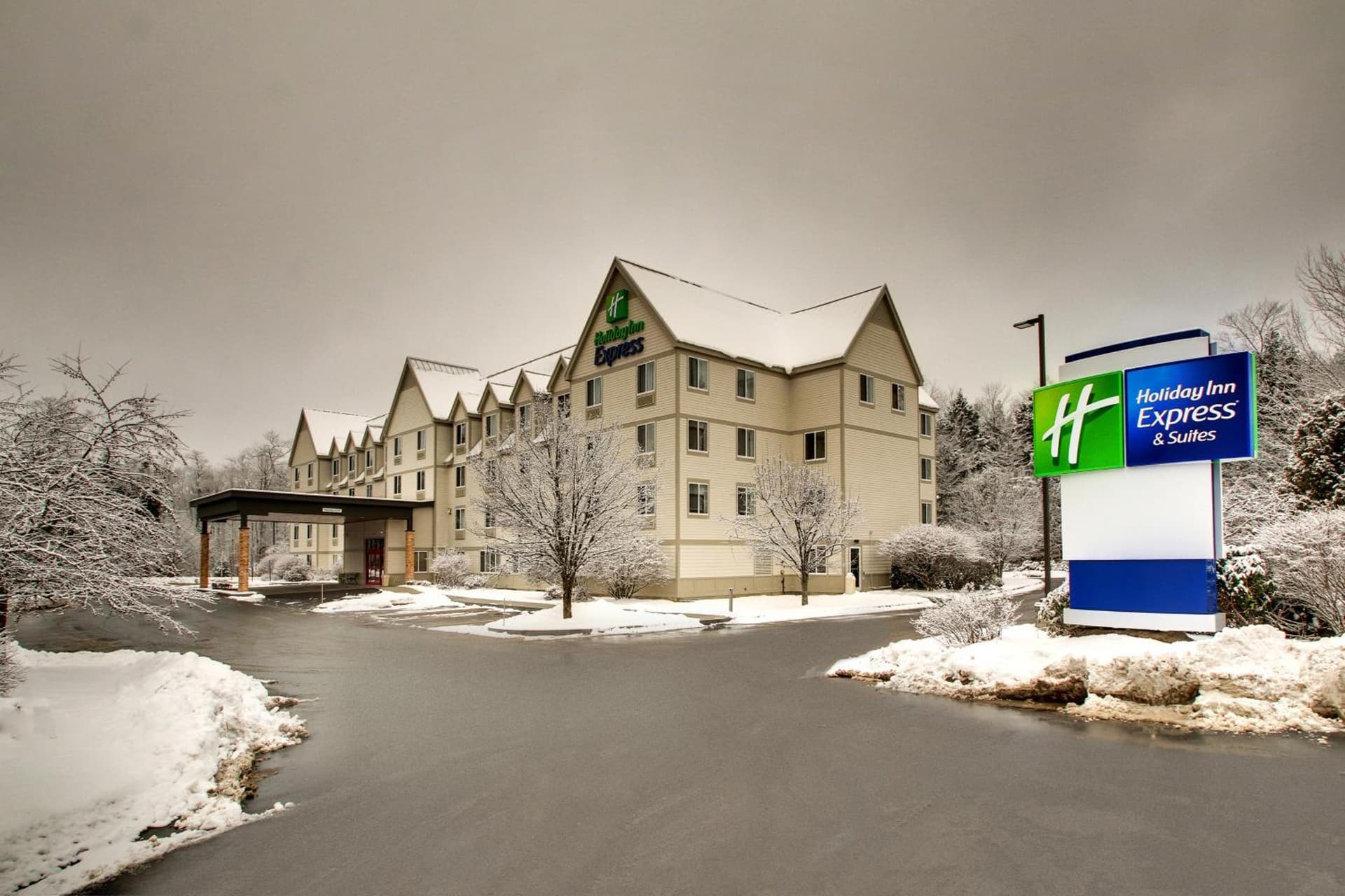 Holiday Inn Express & Suites - Lincoln East - White Mountains by IHG gallery photo in Lincoln — image 40