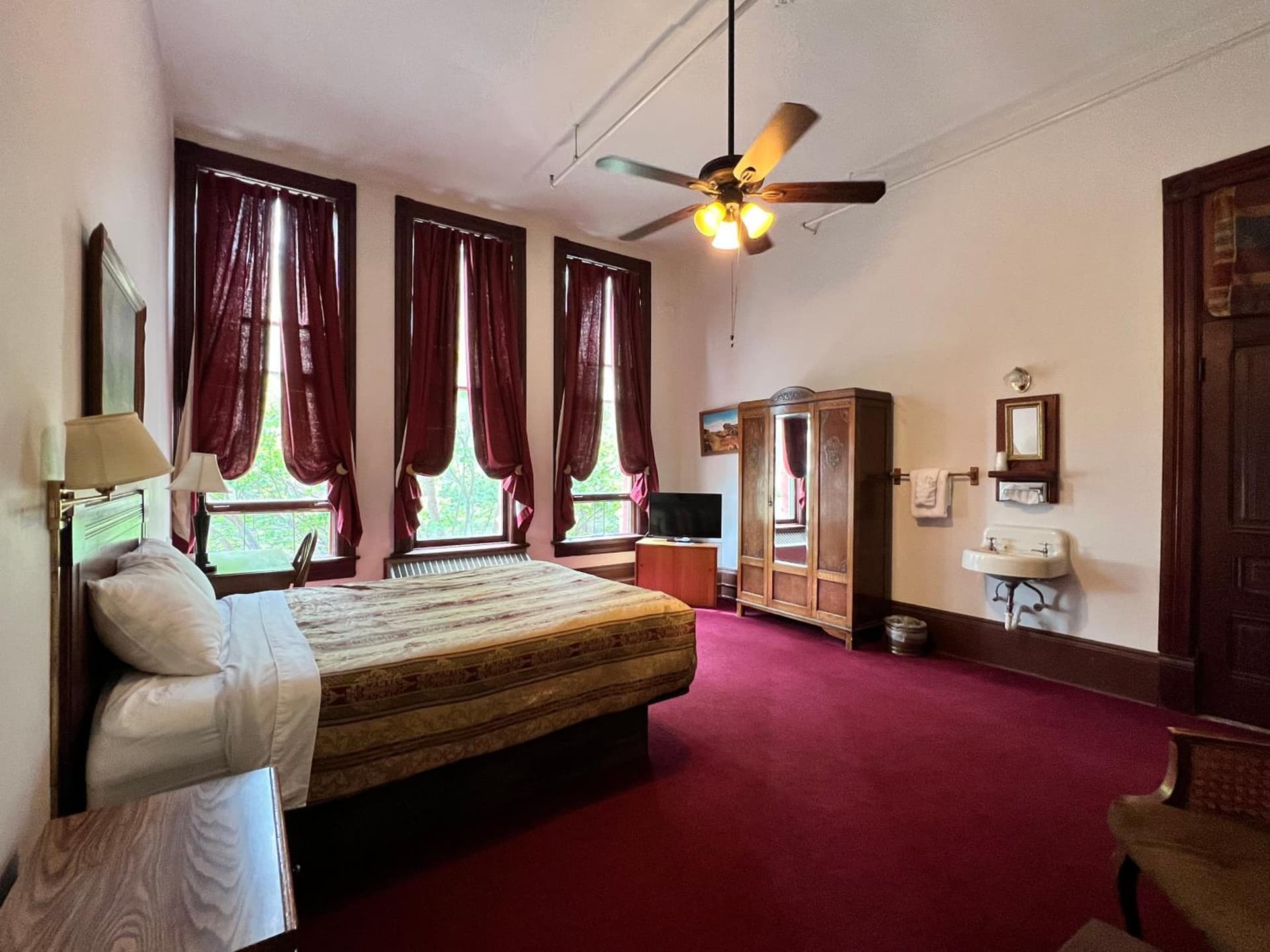 The Monarch Hotel gallery photo in Port Townsend, WA — image 39
