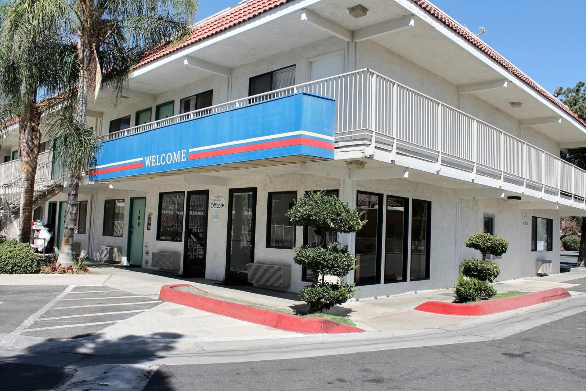 Motel 6 Bakersfield, CA - Convention Center interior in Bakersfield, CA — gallery photo 2