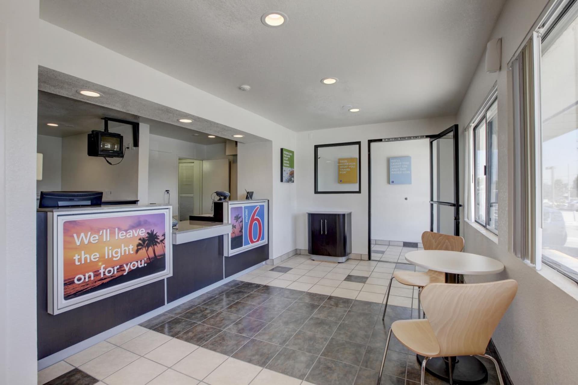Motel 6-Corona, CA gallery photo in Corona, CA — image 17