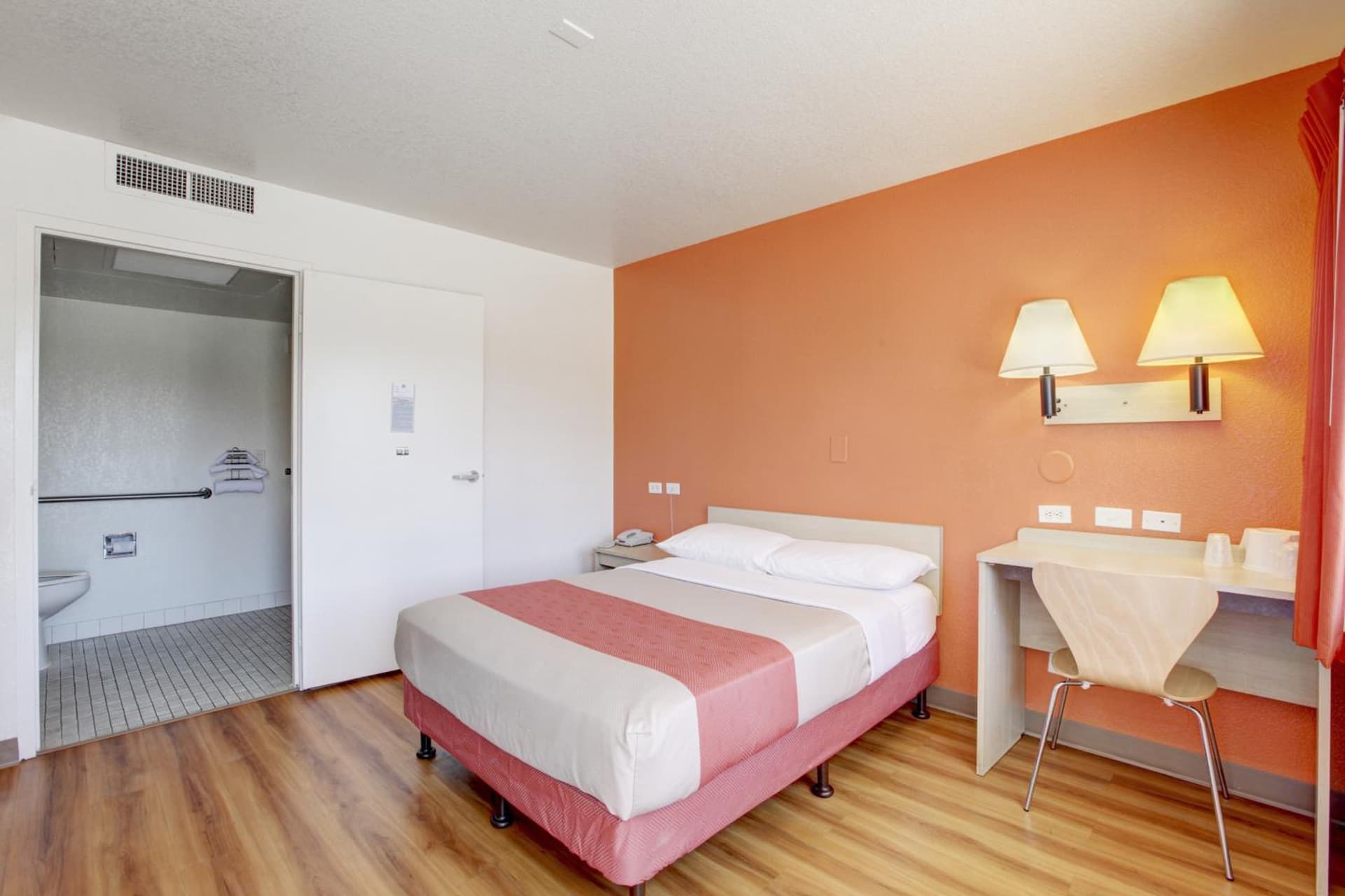 Motel 6-Corona, CA gallery photo in Corona, CA — image 13