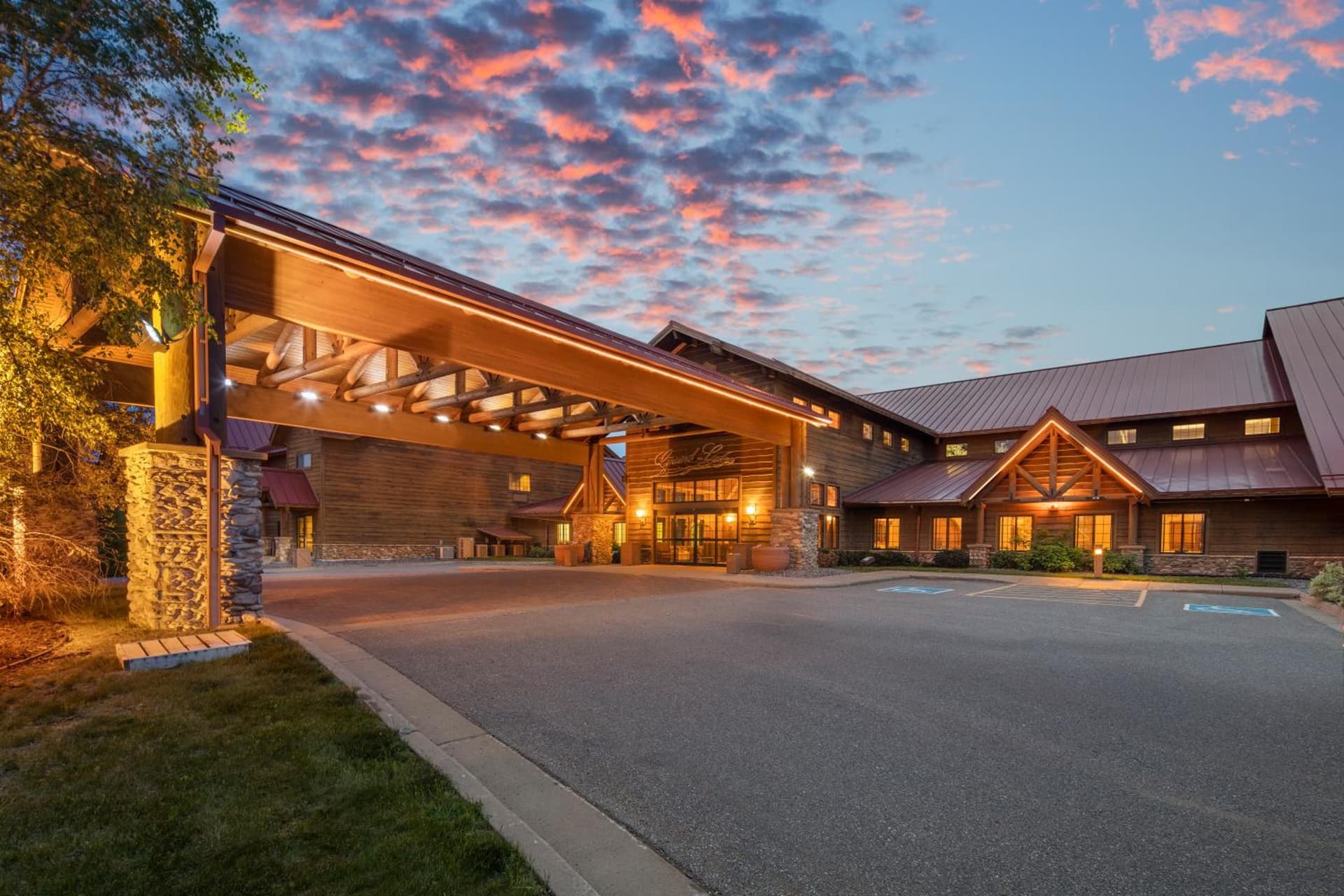 bantr Grand Hotel Wausau - Rothschild — hotel in Rothschild, Wisconsin