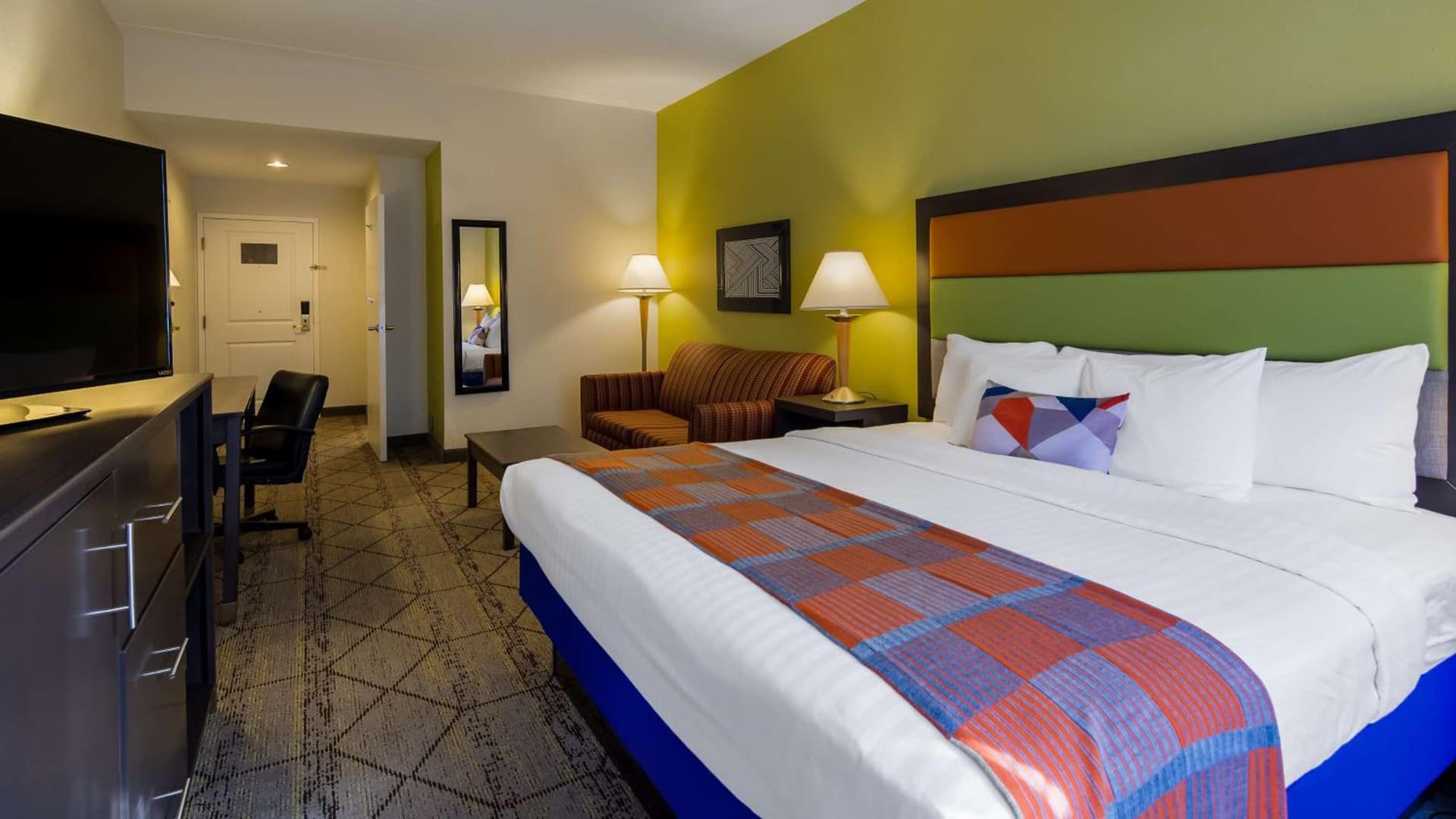 Best Western Plus Newport News property views in Newport News, VA — gallery photo 3