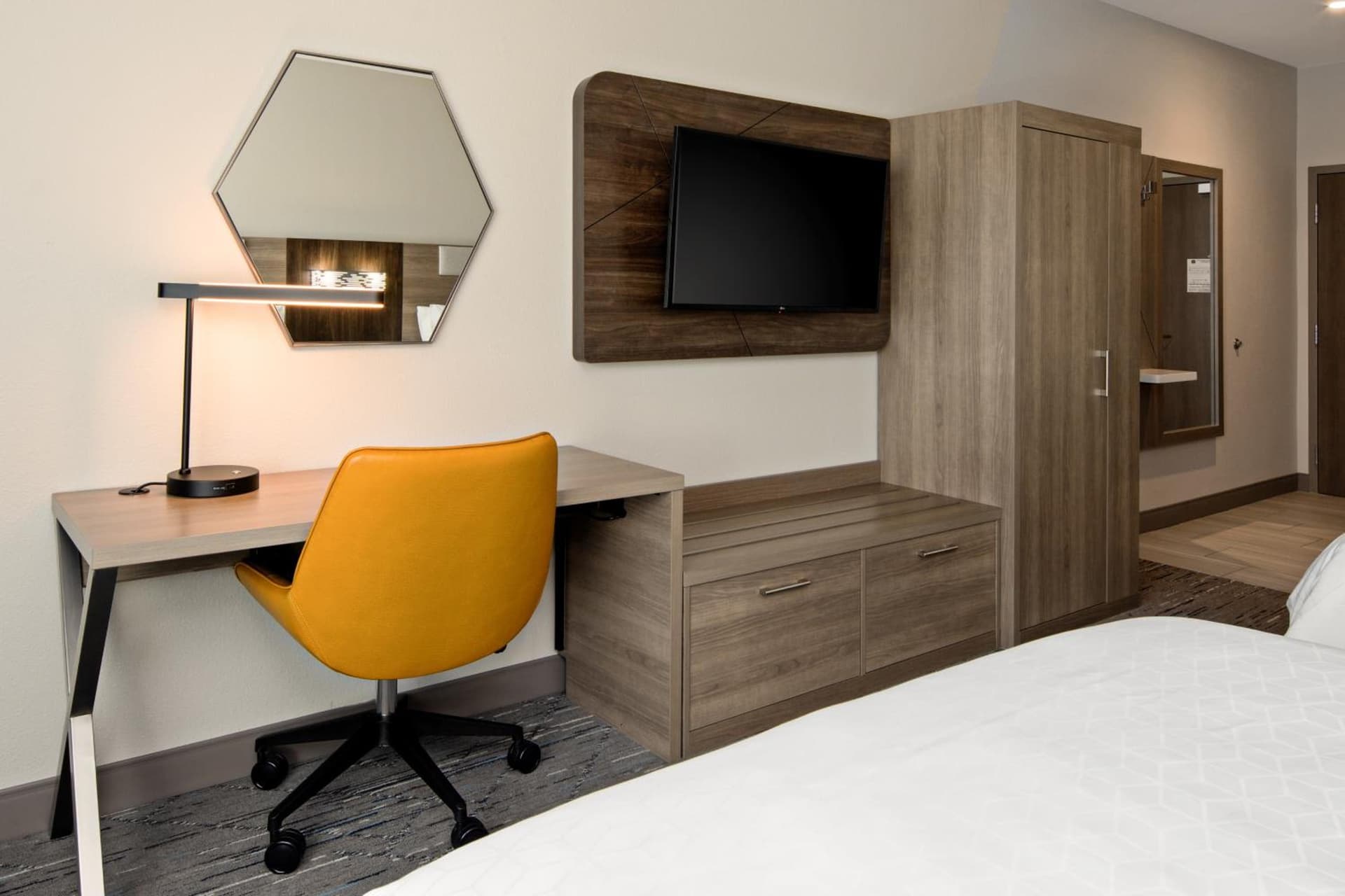 Holiday Inn Express & Suites Palm Desert - Millennium by IHG gallery photo in Palm Desert, CA — image 27