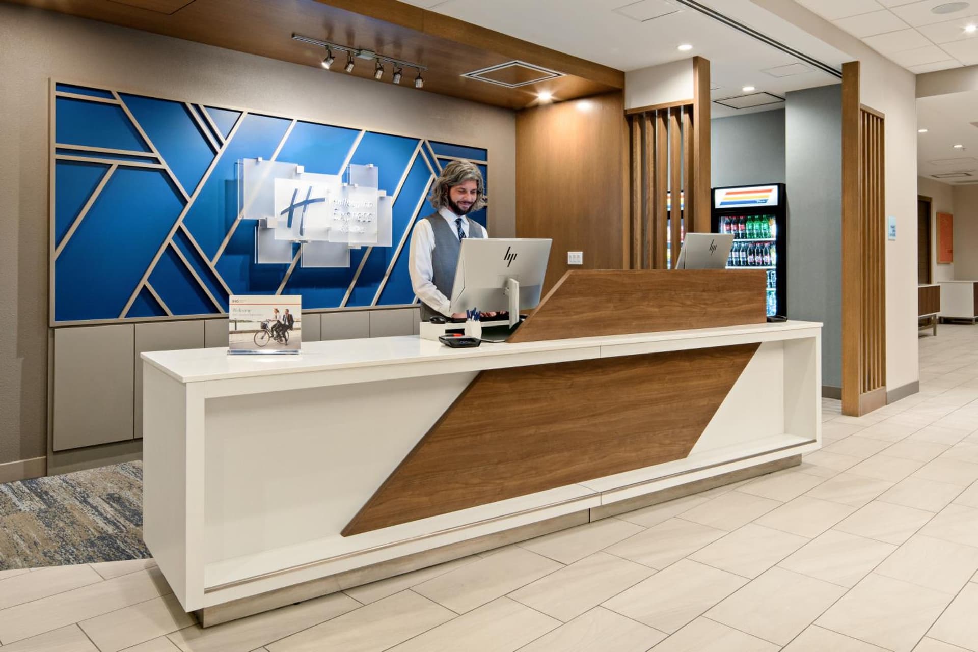 Holiday Inn Express & Suites Palm Desert - Millennium by IHG gallery photo in Palm Desert, CA — image 9