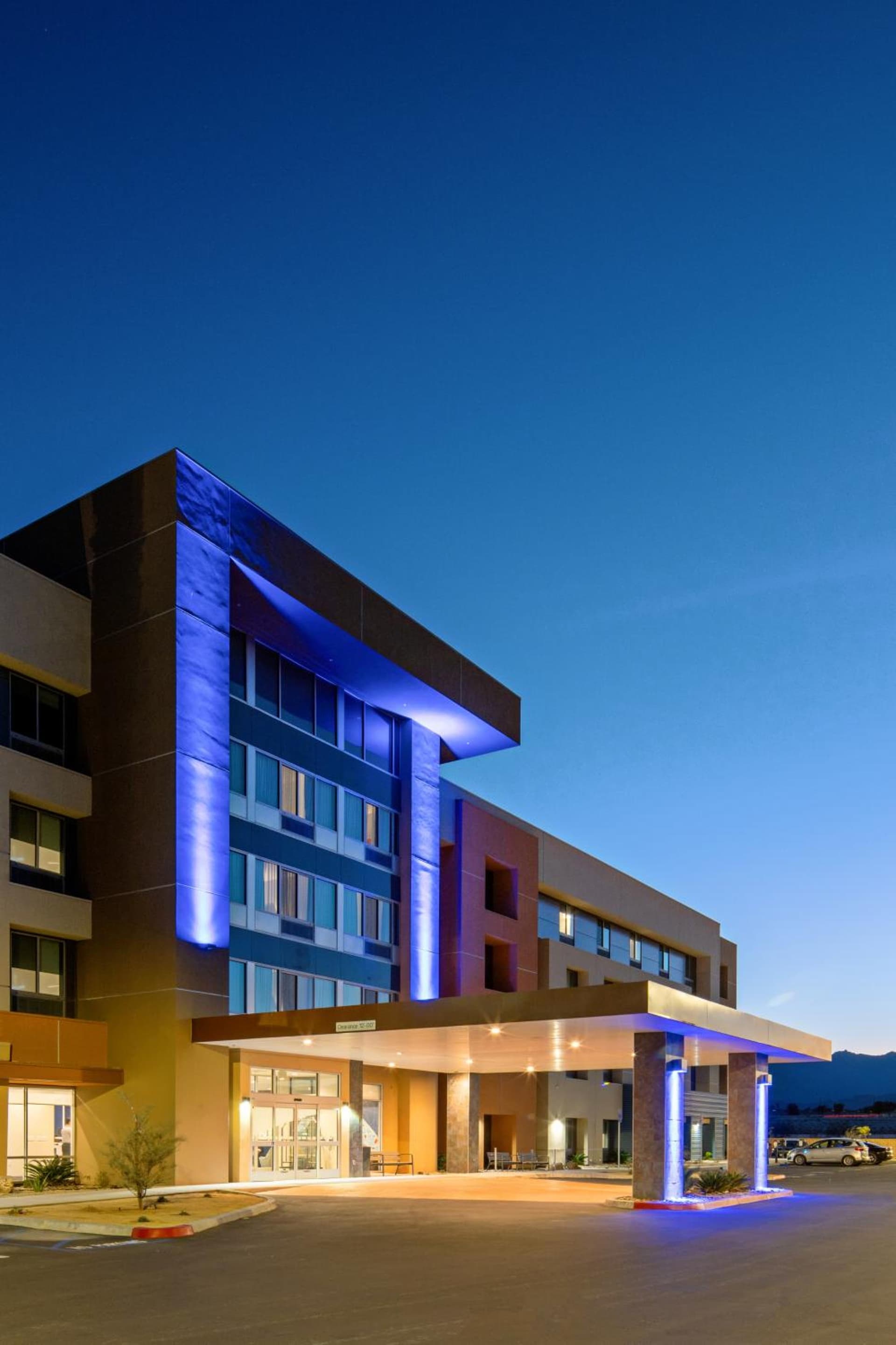 Holiday Inn Express & Suites Palm Desert - Millennium by IHG gallery photo in Palm Desert, CA — image 22