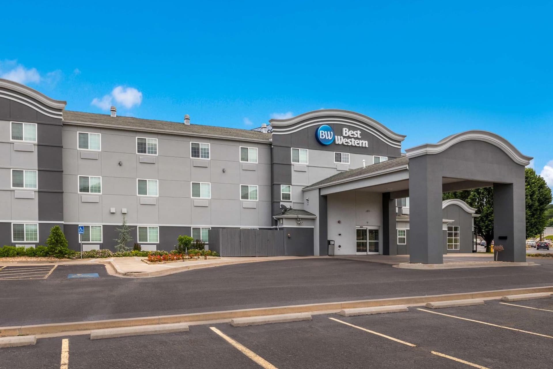 Best Western NSU Inn featured exterior or lobby in Tahlequah, OK — similar hotel