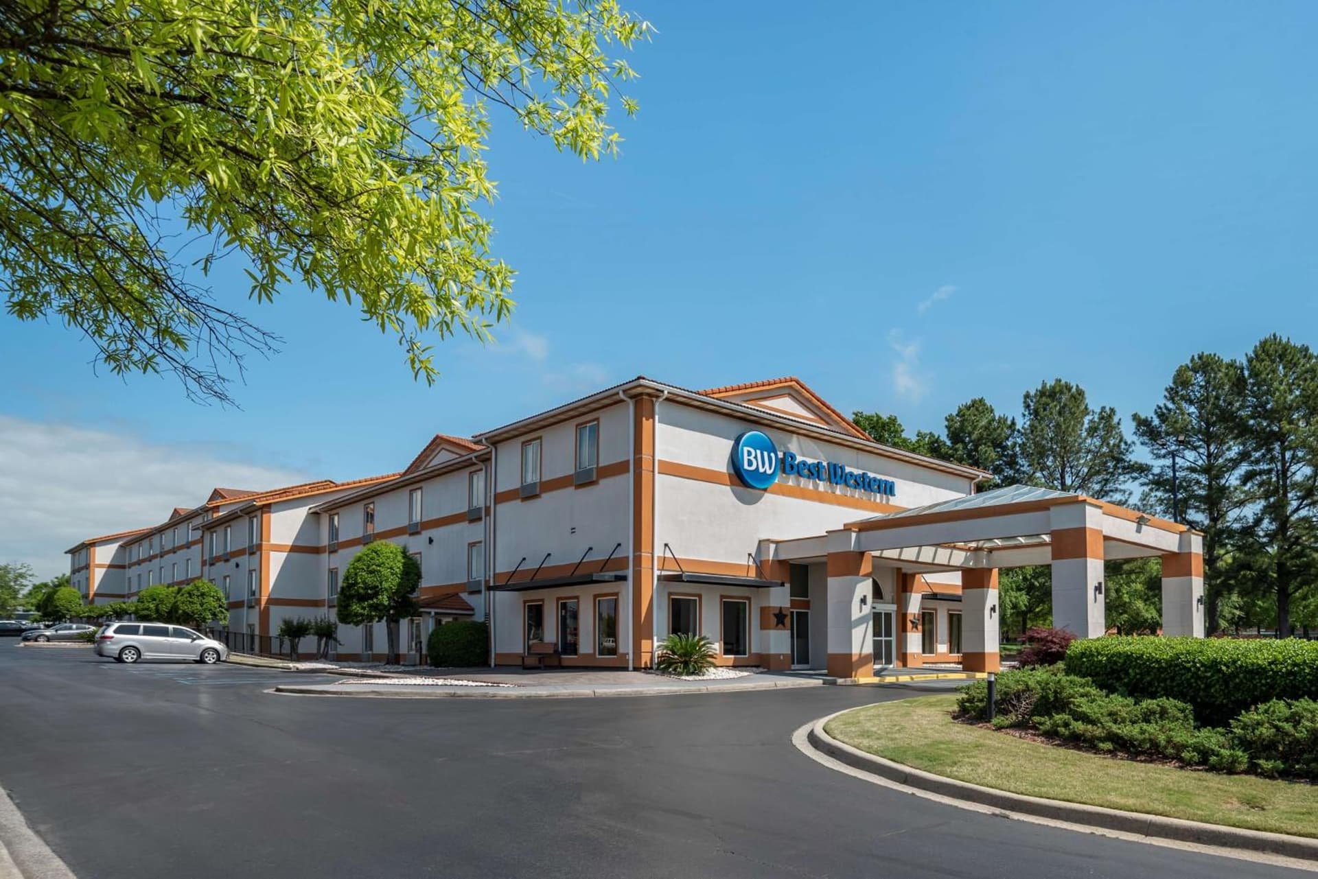 Best Western Carlton Suites gallery photo in Birmingham, AL — image 12
