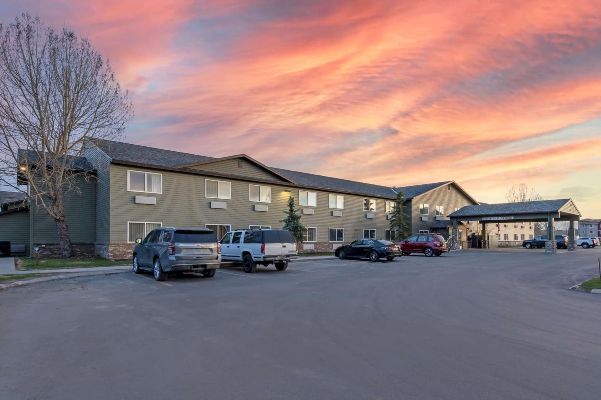 Best Western Pinedale Inn featured exterior or lobby in Pinedale, WY — similar hotel