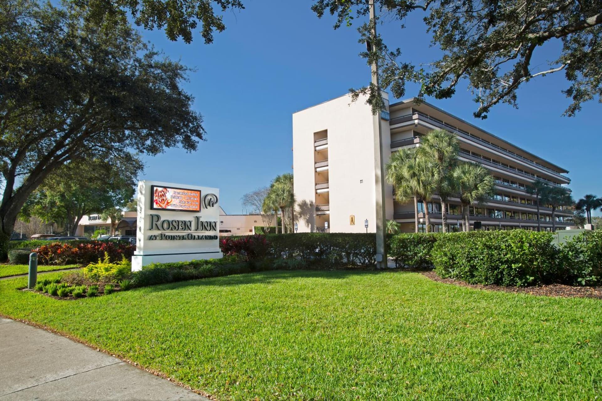 Rosen Inn at Pointe Orlando interior in Orlando, FL — gallery photo 2